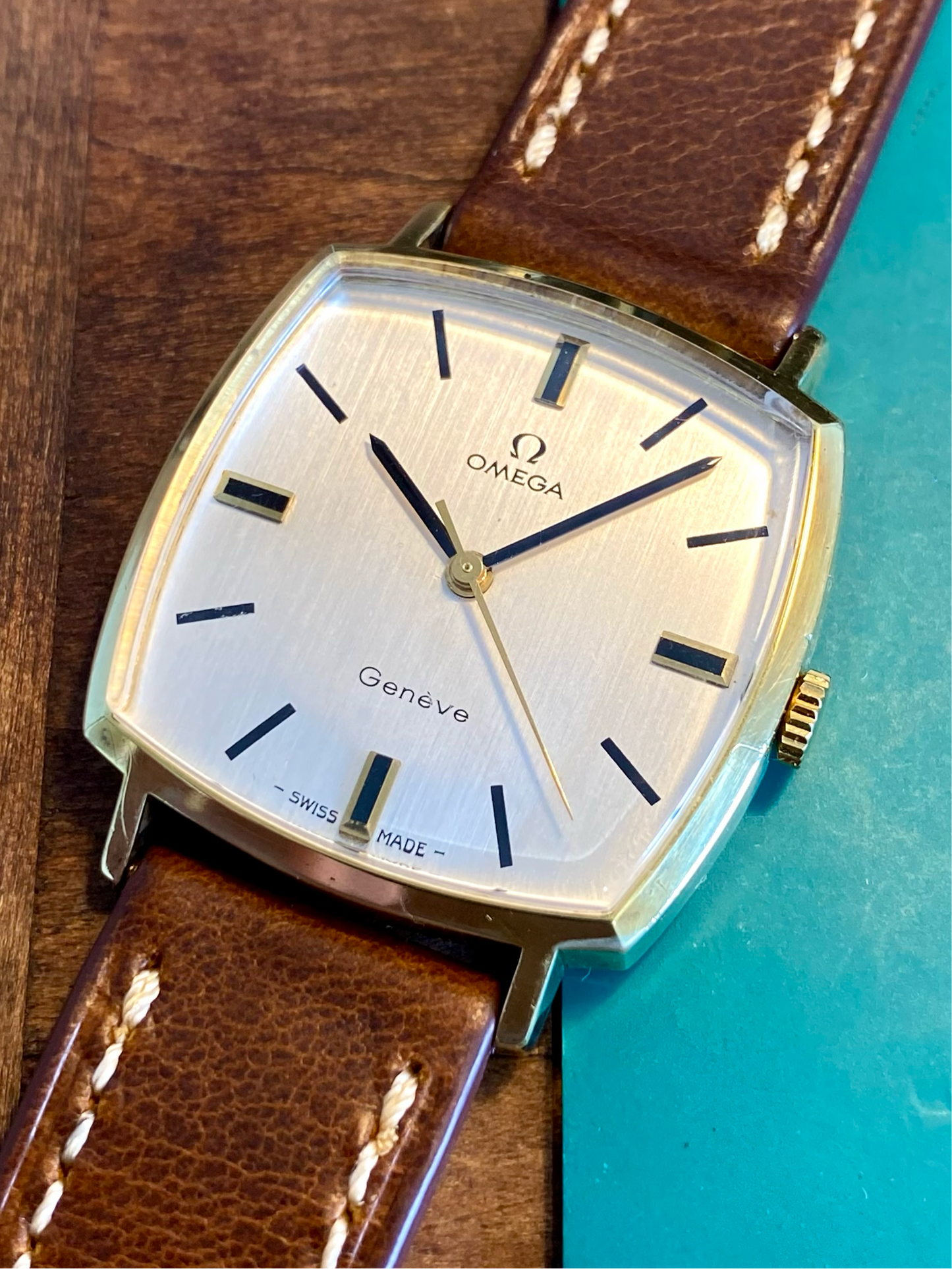 Omega Genève Carré Cal.601 Montre Vintage Mécanique Plaqué Or 1969