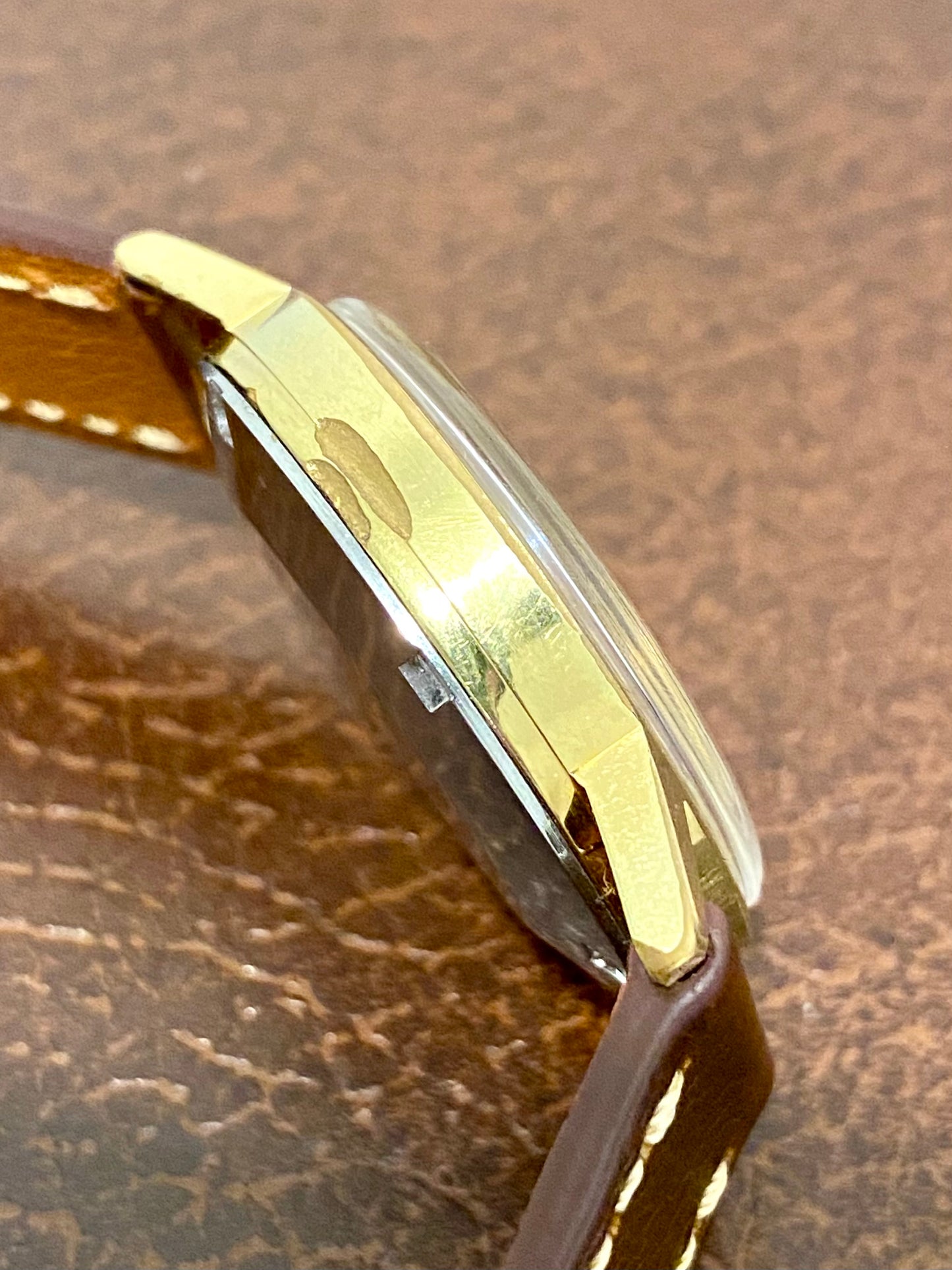 Omega Genève Automatic Cal. 565 Cadran Texturé "Glitch" Montre Réf.166.070 Vintage Mécanique 1969