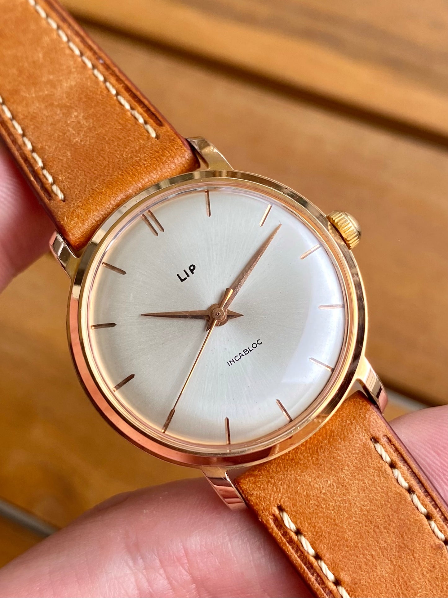 LIP R23 Montre Vintage Française Mécanique Plaqué Or 1960