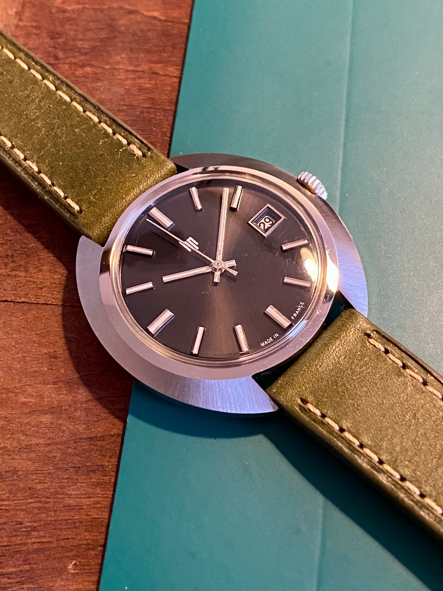 LIP Cadran Noir Montre Vintage Mécanique Cal.751 1960