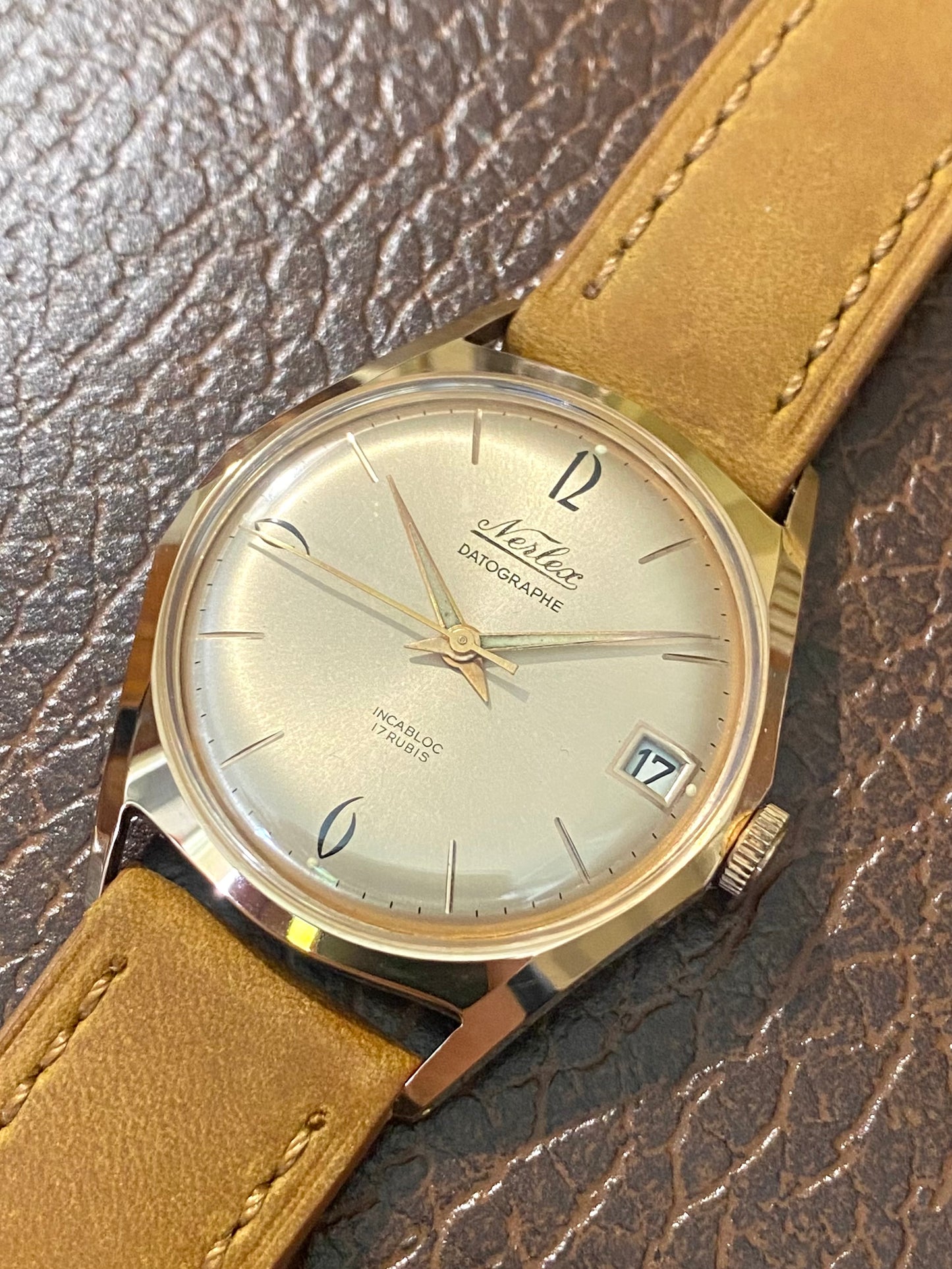 Nerlex Datographe NOS New Old Stock Montre Vintage Mécanique Plaqué Or 1960