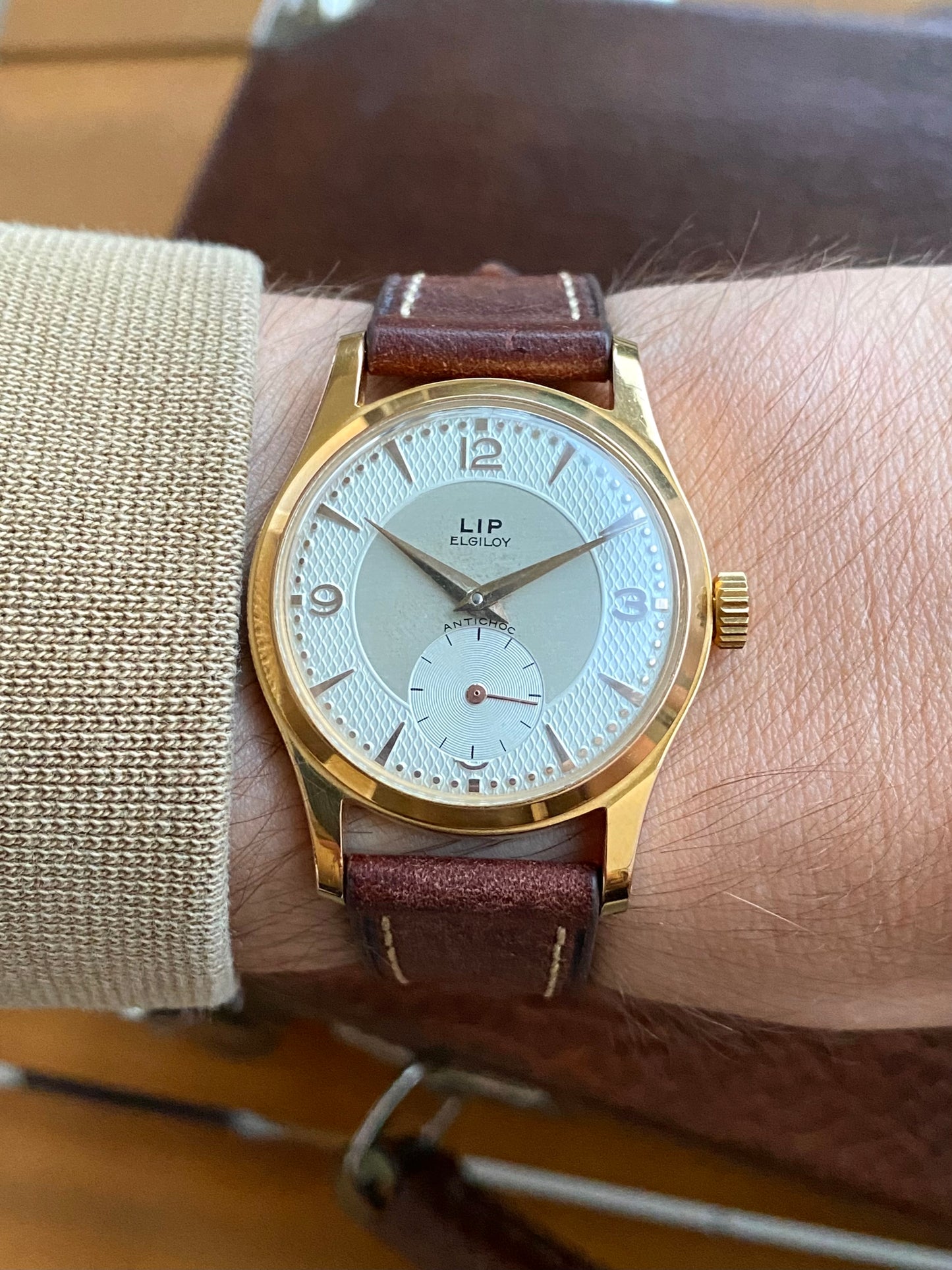 LIP Elgiloy PareChoc Cadran Guilloché "Nid d’Abeille" Plaqué Or Montre Vintage Mécanique France R25 1960