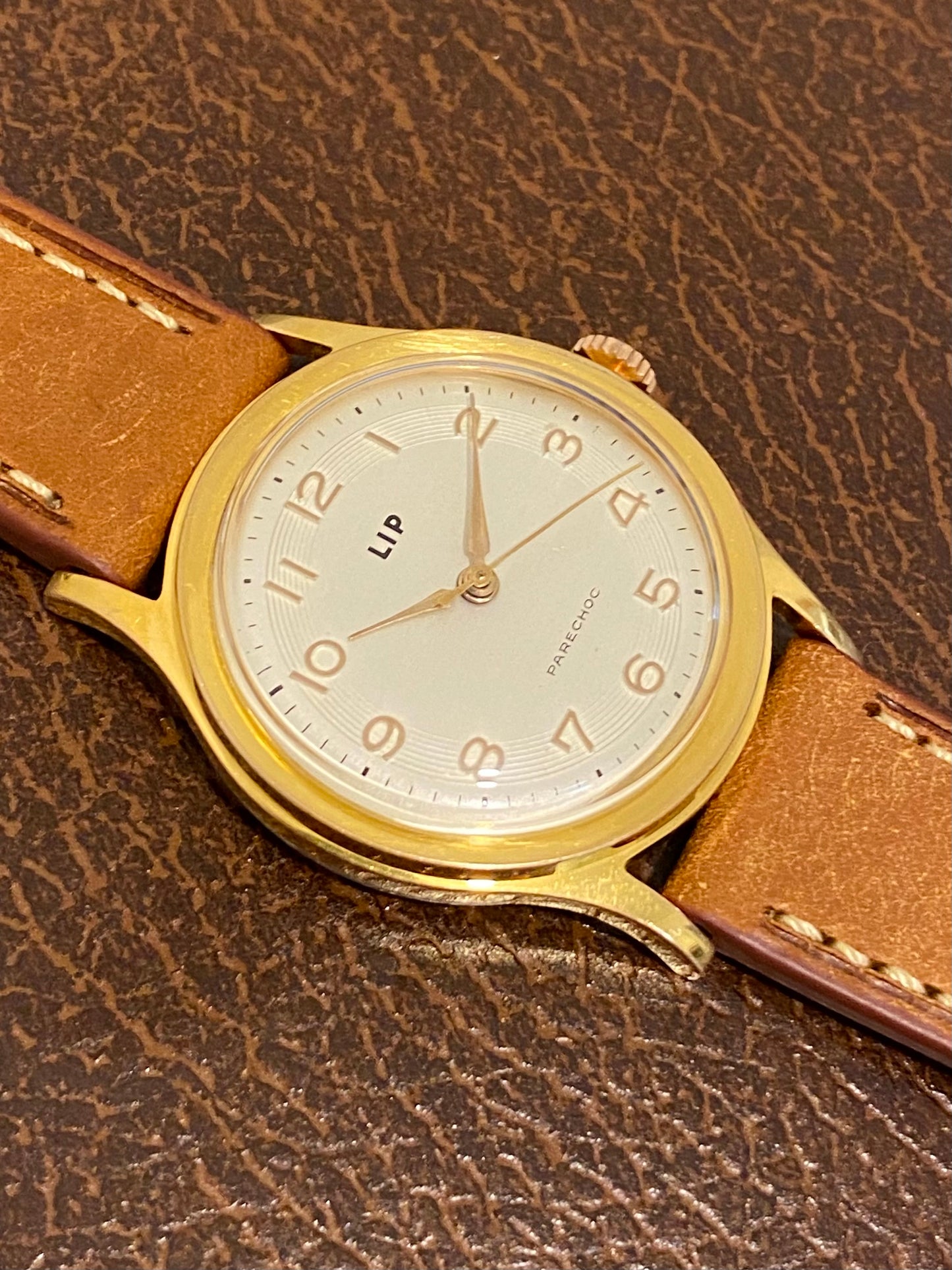 LIP R25 PareChoc Plaqué Or Montre Vintage Mécanique 1950
