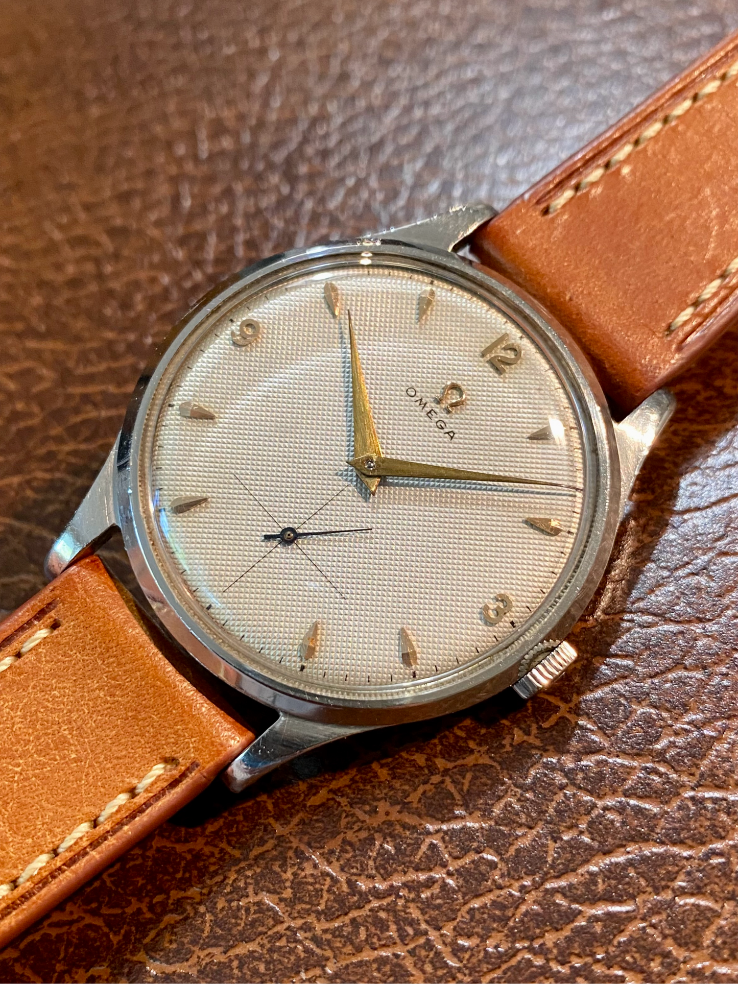 Omega Jumbo 37,8mm Cadran Nid d’Abeille "Honey Comb" Montre Vintage Mécanique Cal.265 Réf.2609-7 - 1951