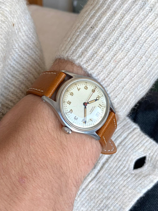 Universal Genève Military Watch - Ref.20724 Cal.263 Enversteel Montre Vintage Mécanique 1945