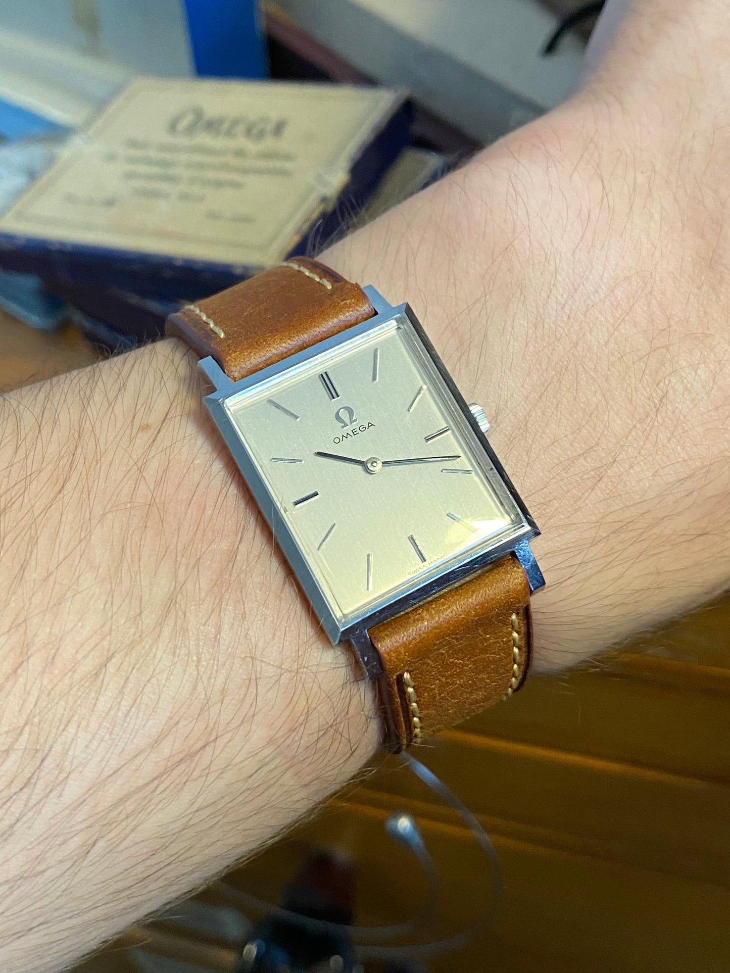 Omega Rectangle 111.057 Montre Vintage 620 Mécanique + Boîte Bracelet & Boucle Omega