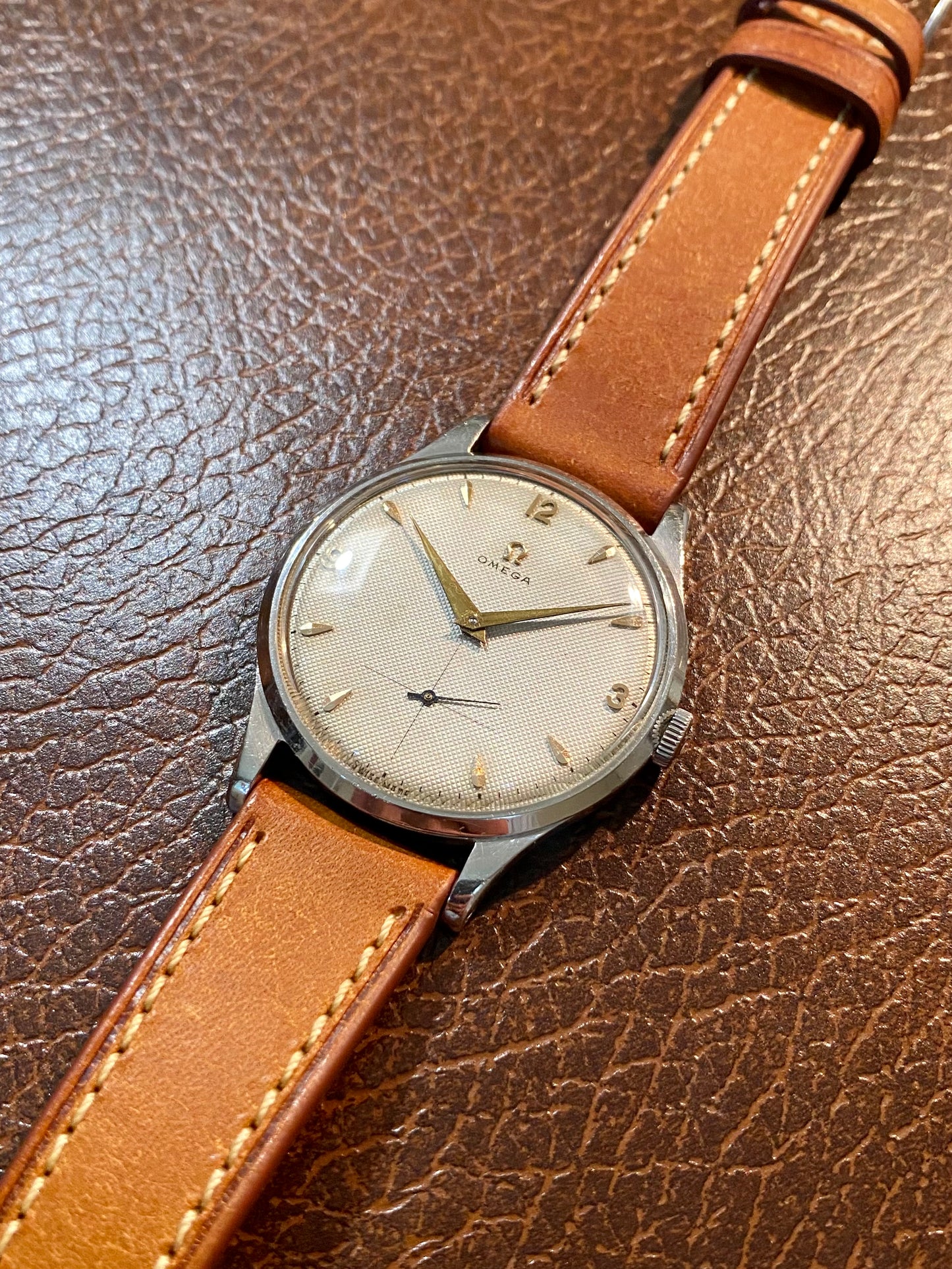 Omega Jumbo 37,8mm Cadran Nid d’Abeille "Honey Comb" Montre Vintage Mécanique Cal.265 Réf.2609-7 - 1951
