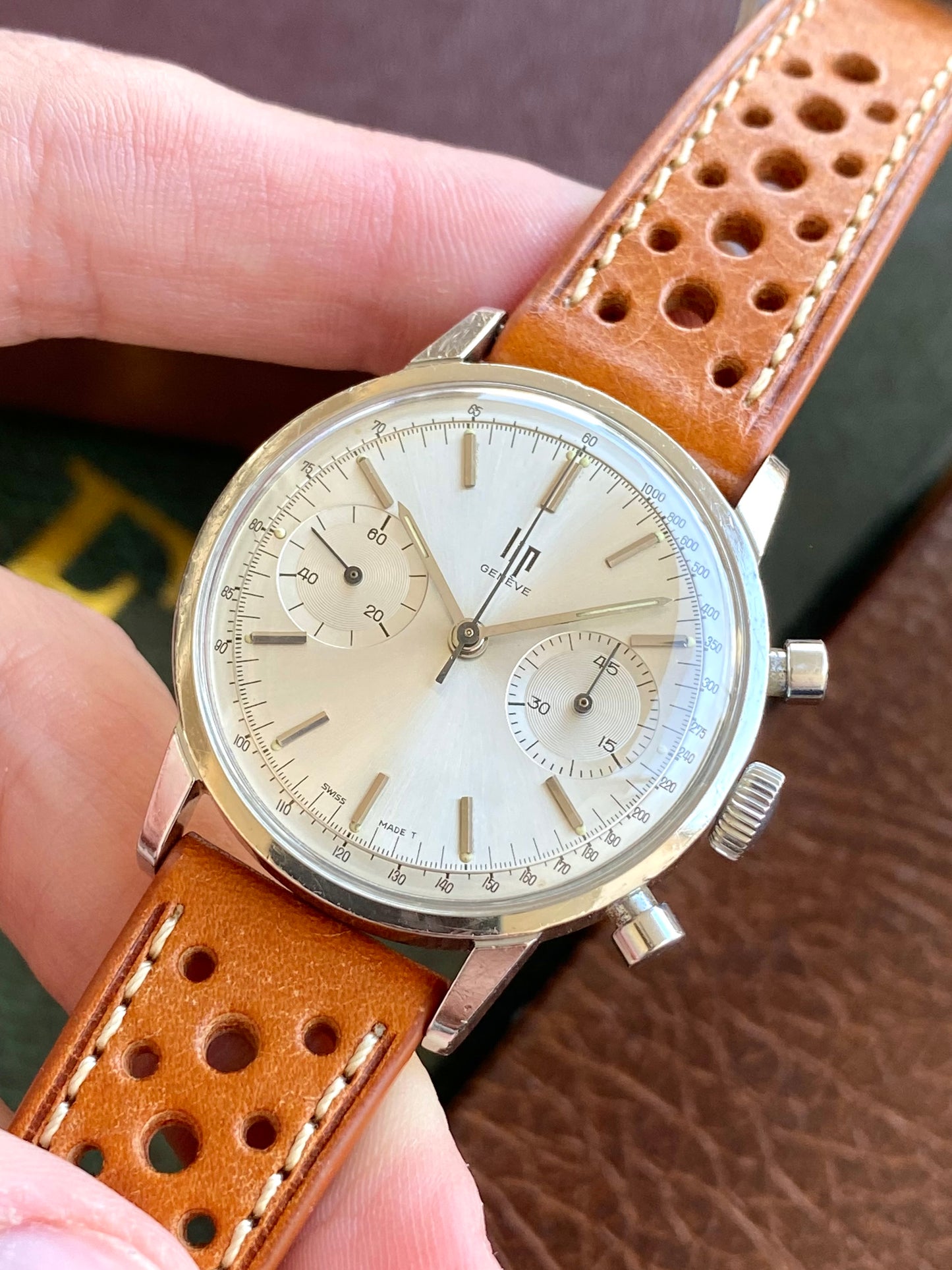 LIP Genève Chronographe RCH830 - Montre Vintage Mécanique - Boîtier Monobloc Acier - 1960