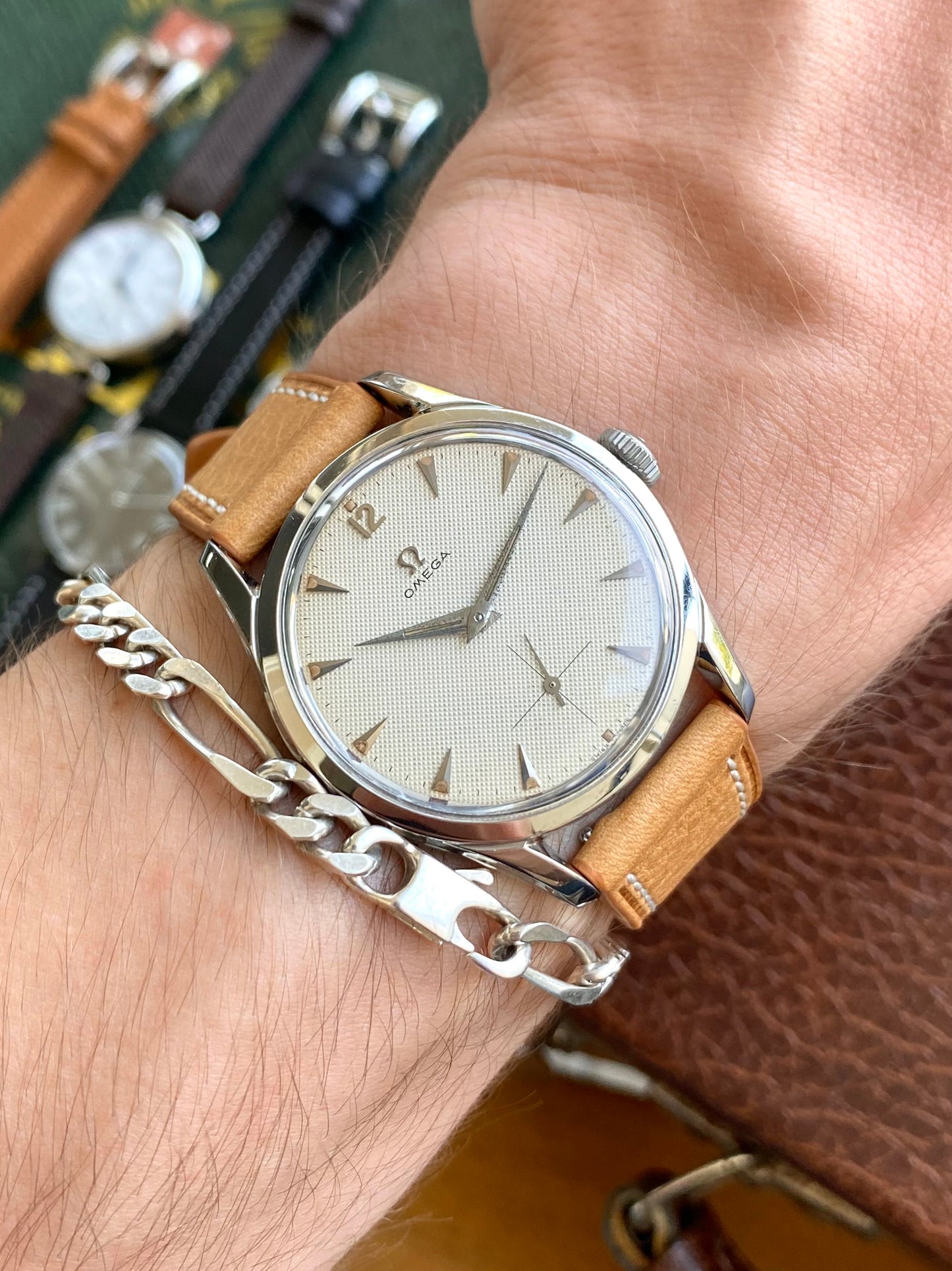 Omega 2639-13 Cadran Guilloché Nid D’abeille Montre Vintage Mécanique Cal. 266 Acier 1953