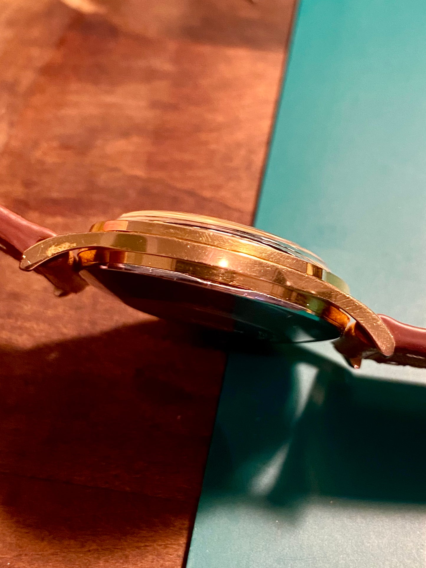 LIP R25 PareChoc Plaqué Or Montre Vintage Mécanique 1950