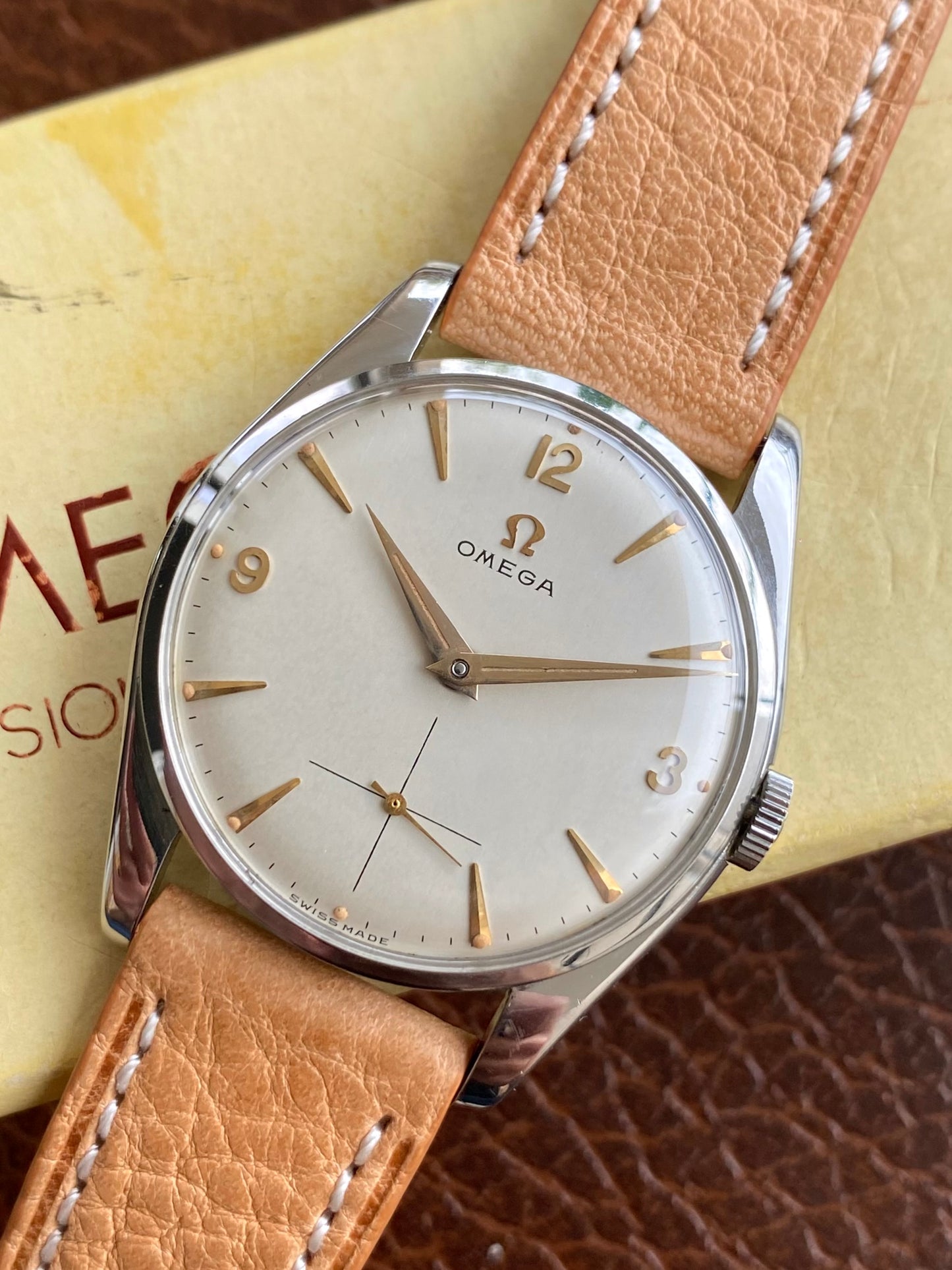 Omega NOS Neuve de Stock - Montre Vintage Suisse Mécanique Cal.410 - Ref. 2833SC - Boîte & Boucle - 1957