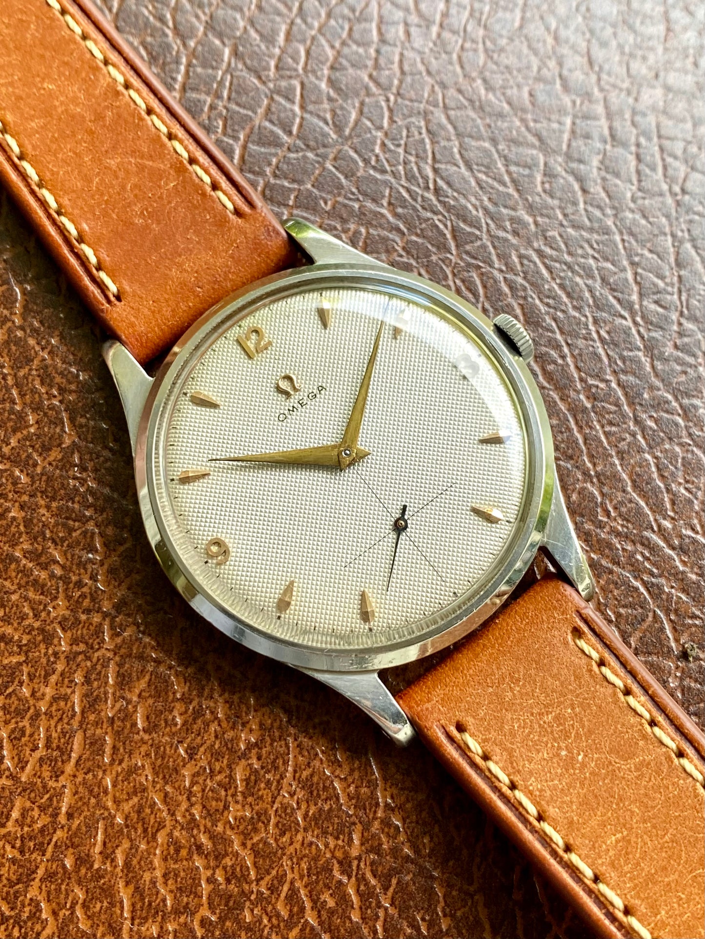 Omega Jumbo 37,8mm Cadran Nid d’Abeille "Honey Comb" Montre Vintage Mécanique Cal.265 Réf.2609-7 - 1951