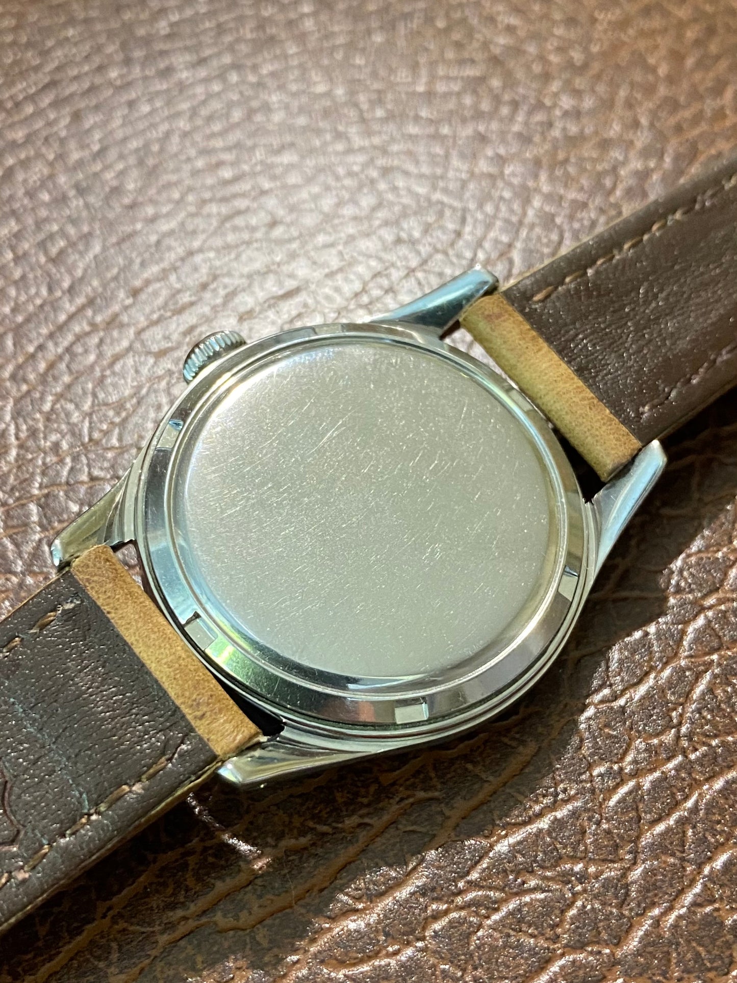 Omega Tropical Réf. 2640 -9SC Montre Vintage Mécanique Cal. 283 - Patine Crème Brûlée - 1952