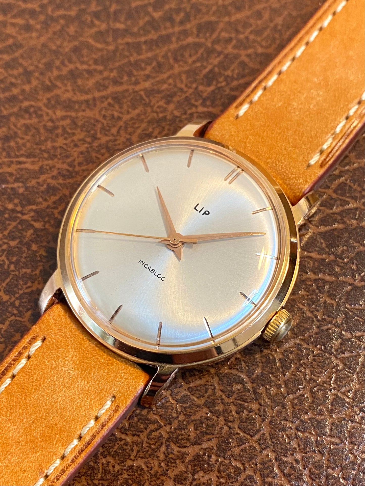 LIP R23 Montre Vintage Française Mécanique Plaqué Or 1960