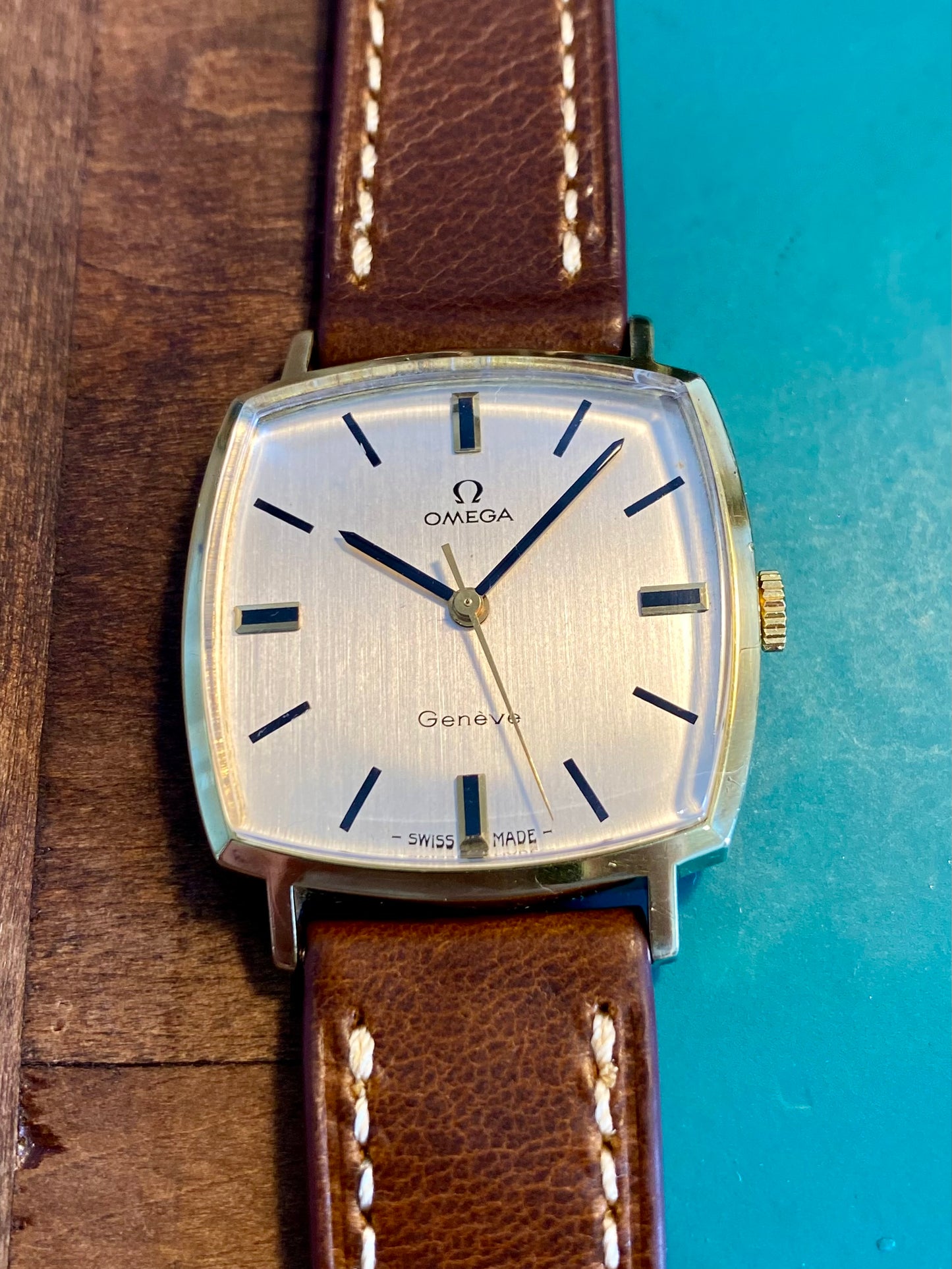 Omega Genève Carré Cal.601 Montre Vintage Mécanique Plaqué Or 1969