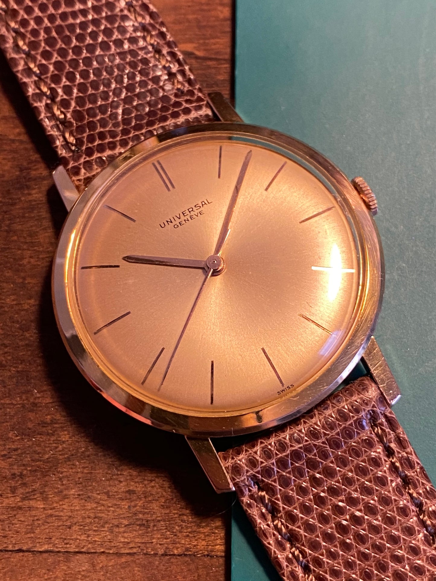 Universal Genève Montre Vintage Mécanique Plaqué Or Cal.1105 1960