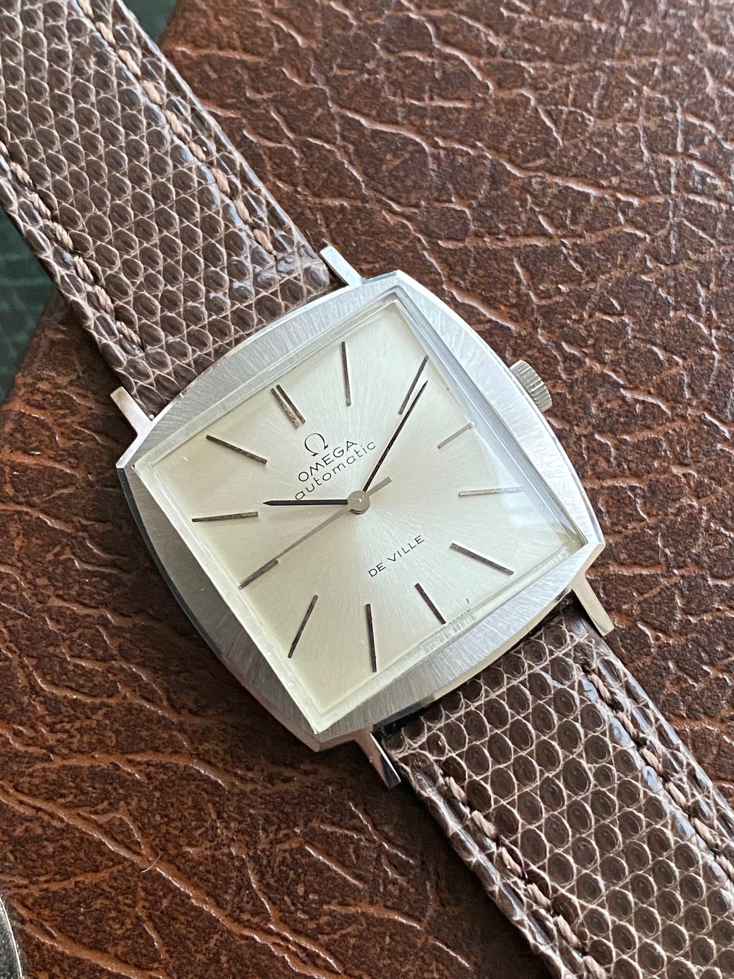 Omega DeVille Automatic Cal. 711 Ref. 161.022 - Montre Vintage Mécanique Boiter Carré 1966