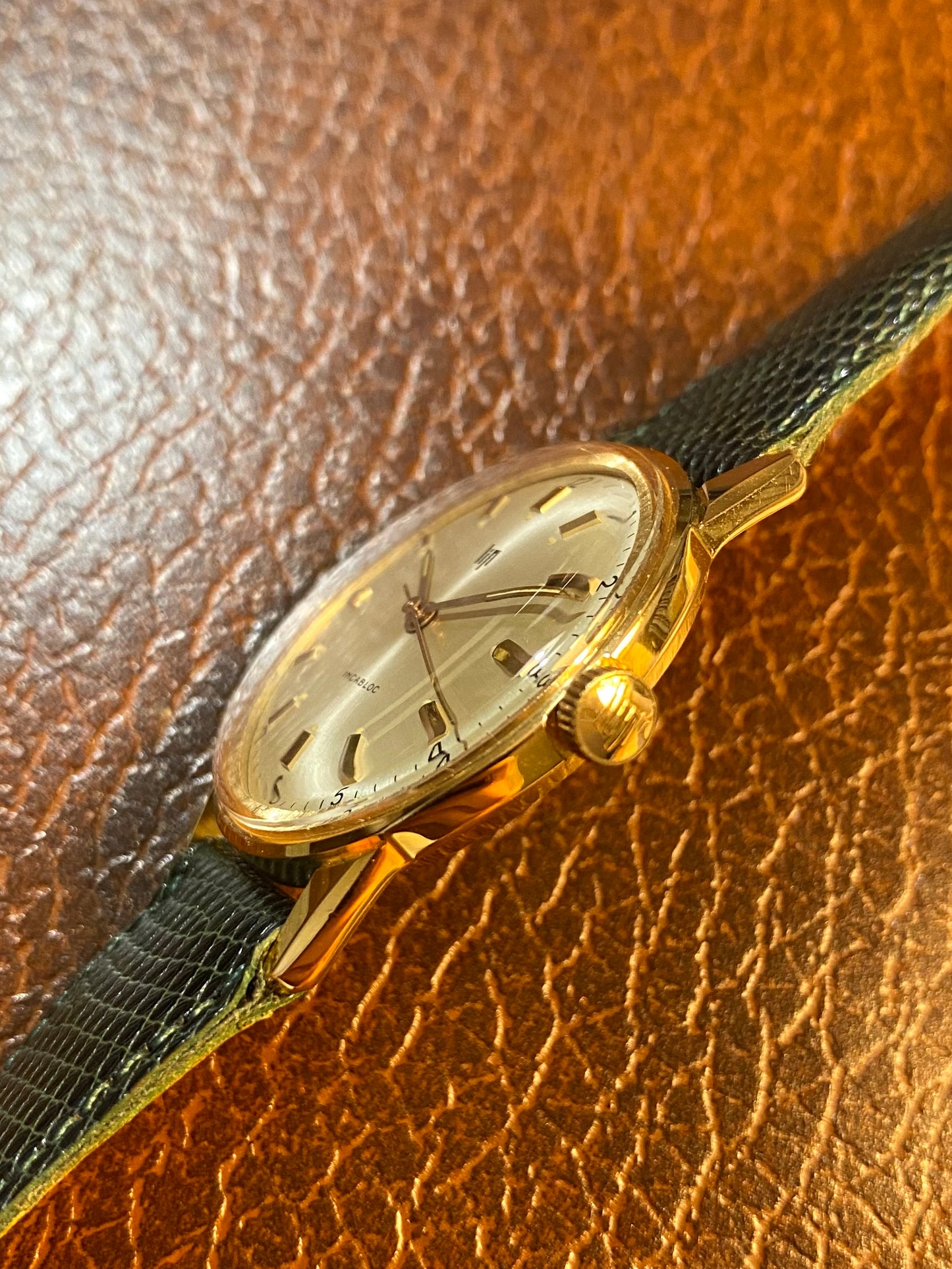 LIP Montre Vintage Mécanique Cal. R136f Plaqué Or 1960