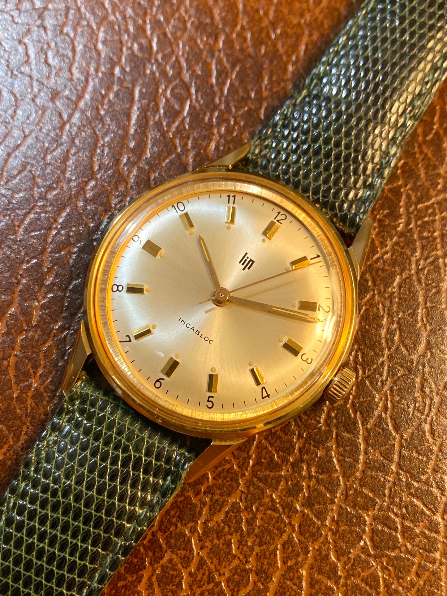LIP Montre Vintage Mécanique Cal. R136f Plaqué Or 1960