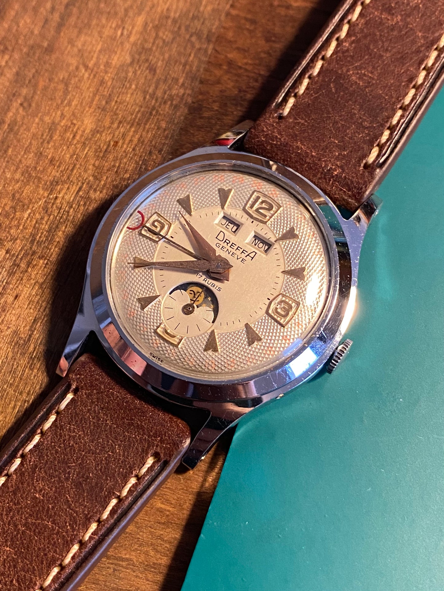 Dreffa Genève Triple Date Phase De Lune "Moonphase" Venus 203 Montre Vintage Mécanique 1960
