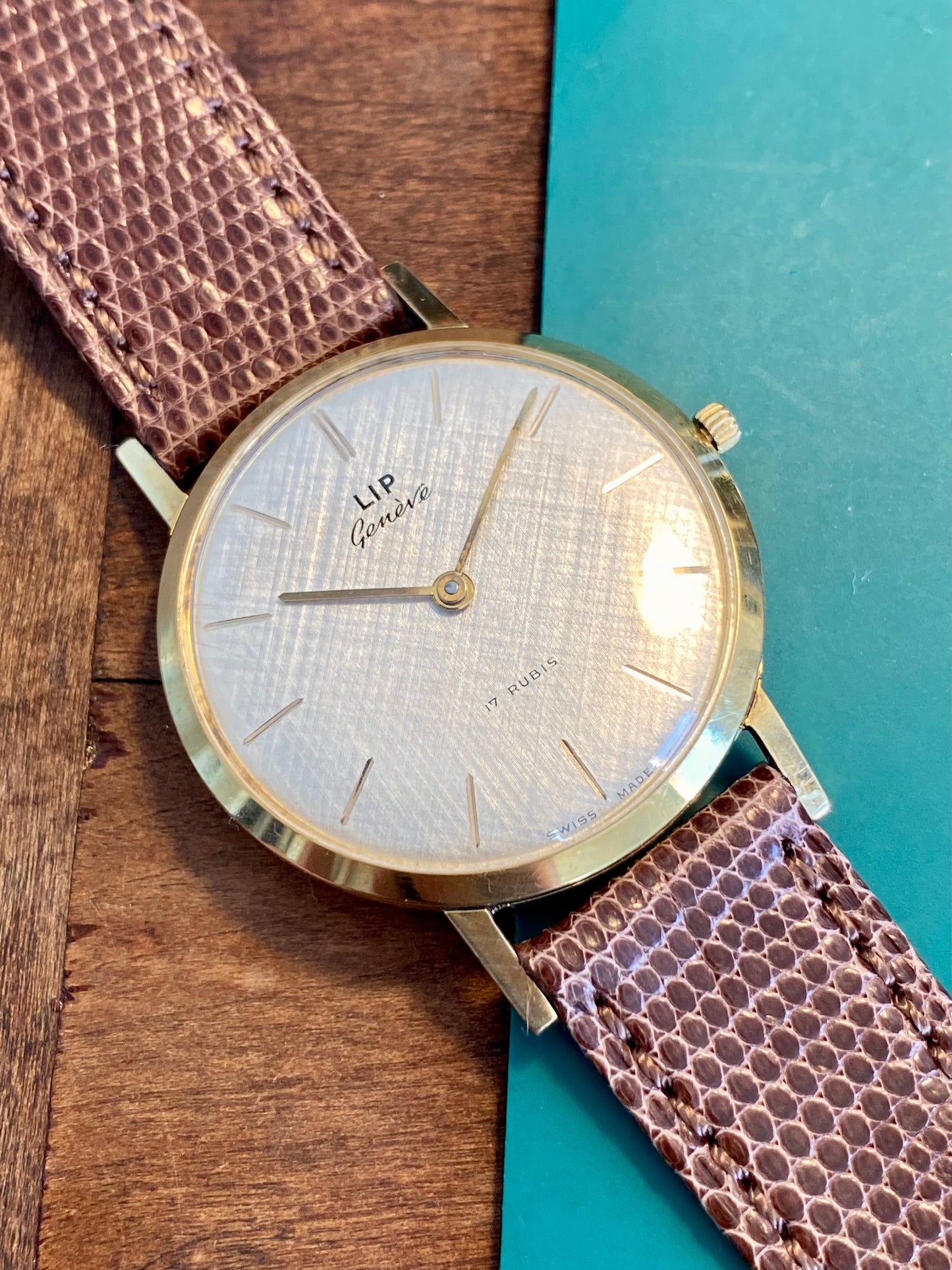 LIP Genève Extra Fine Plaqué Or Cadran Lin Montre Vintage Mécanique 1960