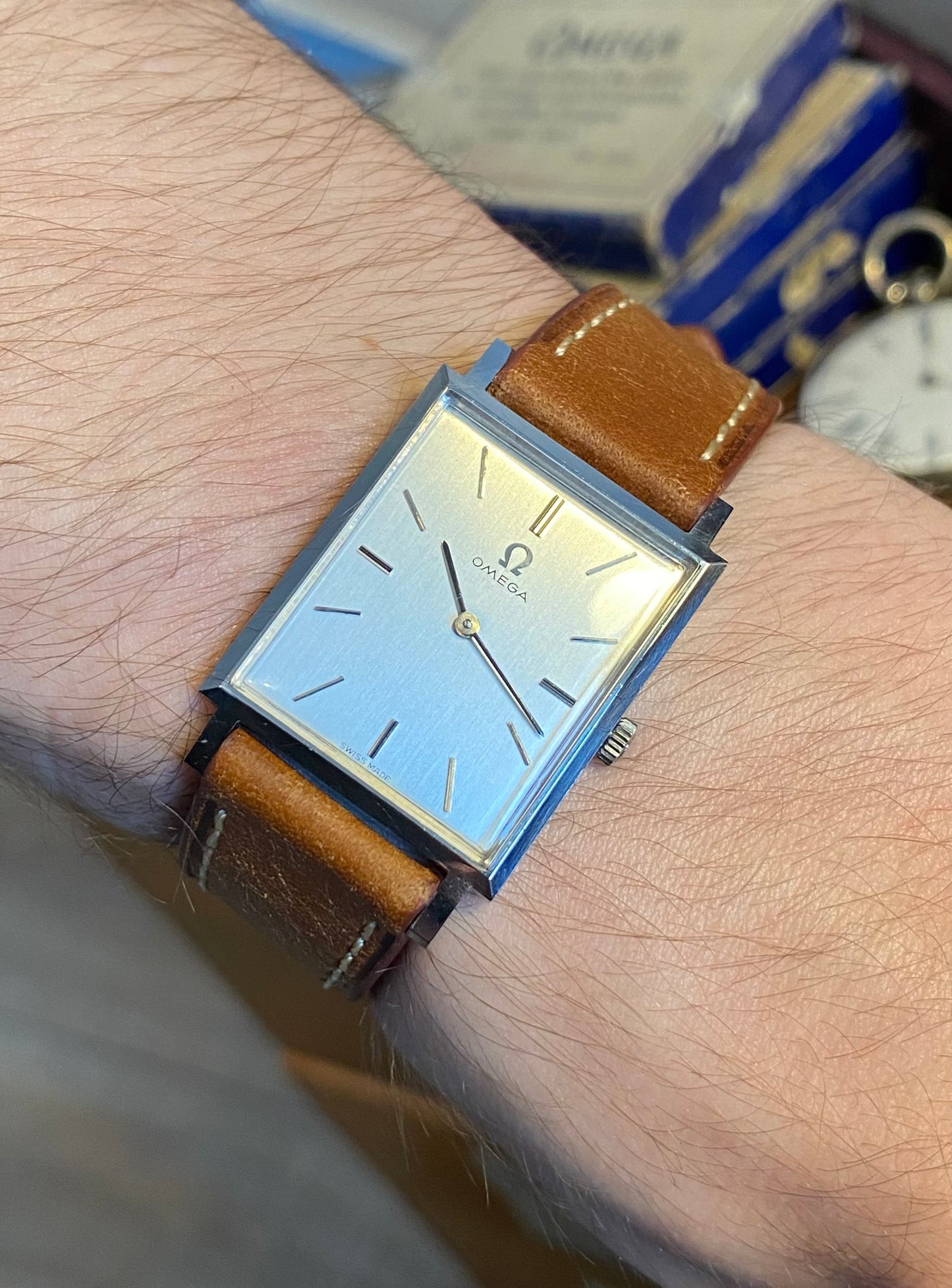 Omega Rectangle 111.057 Montre Vintage 620 Mécanique + Boîte Bracelet & Boucle Omega