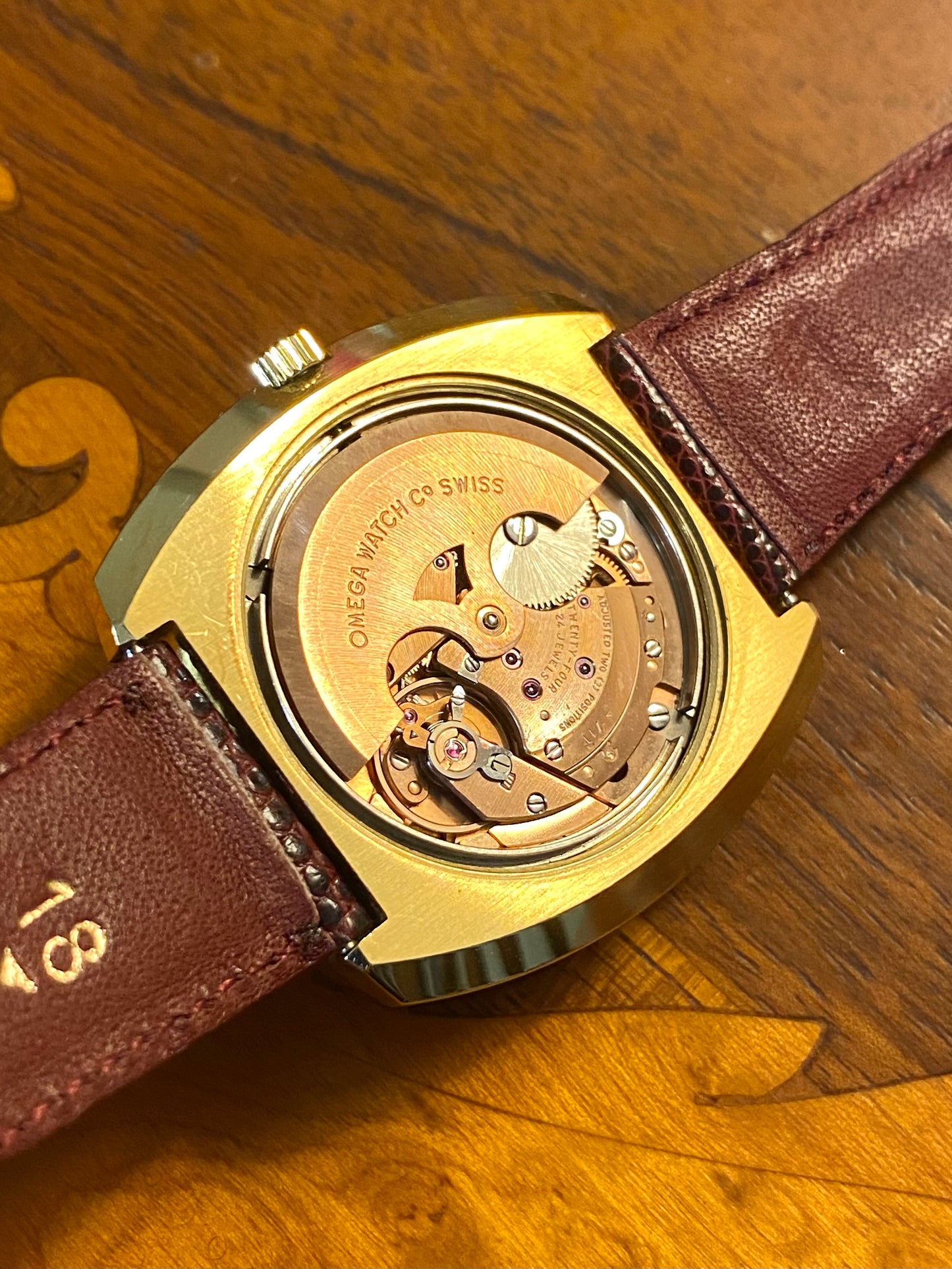 Omega DeVille Automatic "TV" 151.0051 Montre Vintage Mécanique Cal.711 Plaqué Or 1973