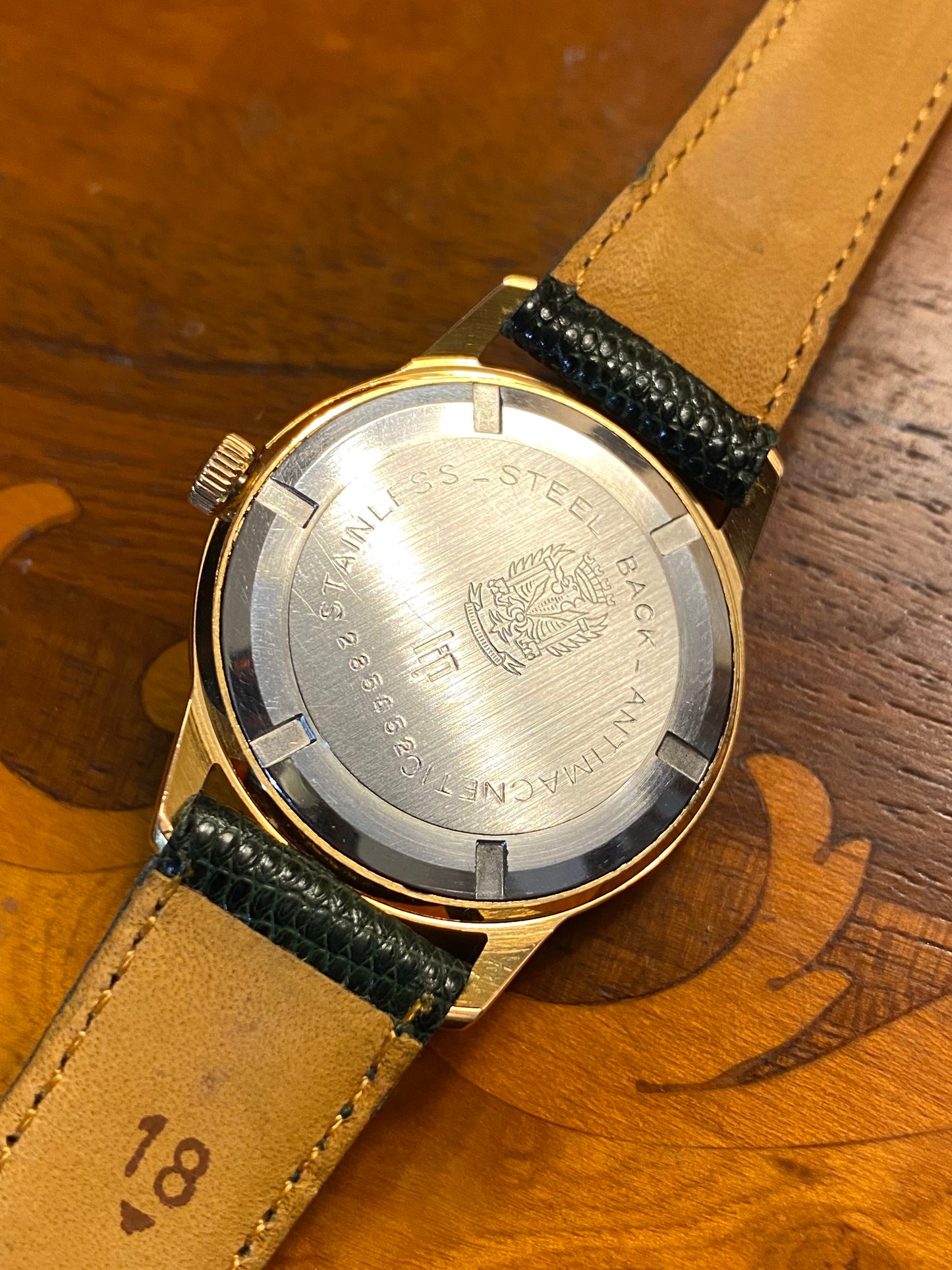 LIP Montre Vintage Mécanique Cal. R136f Plaqué Or 1960