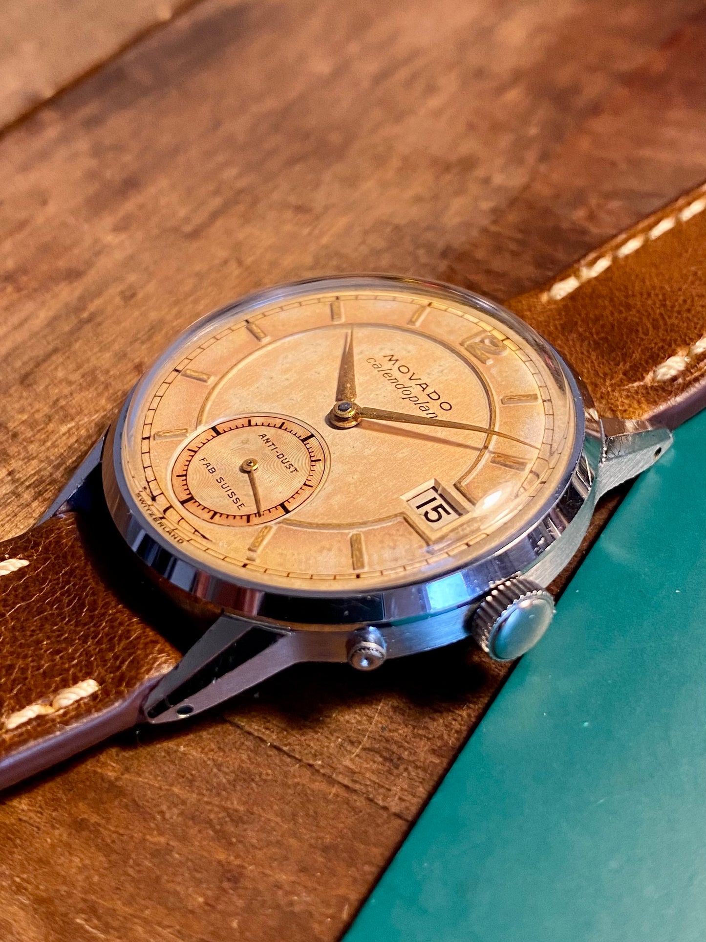 Movado Calendoplan Fab-Suisse Anti-Dust Cal.128 Réf.38138 Montre Vintage Mécanique 1950