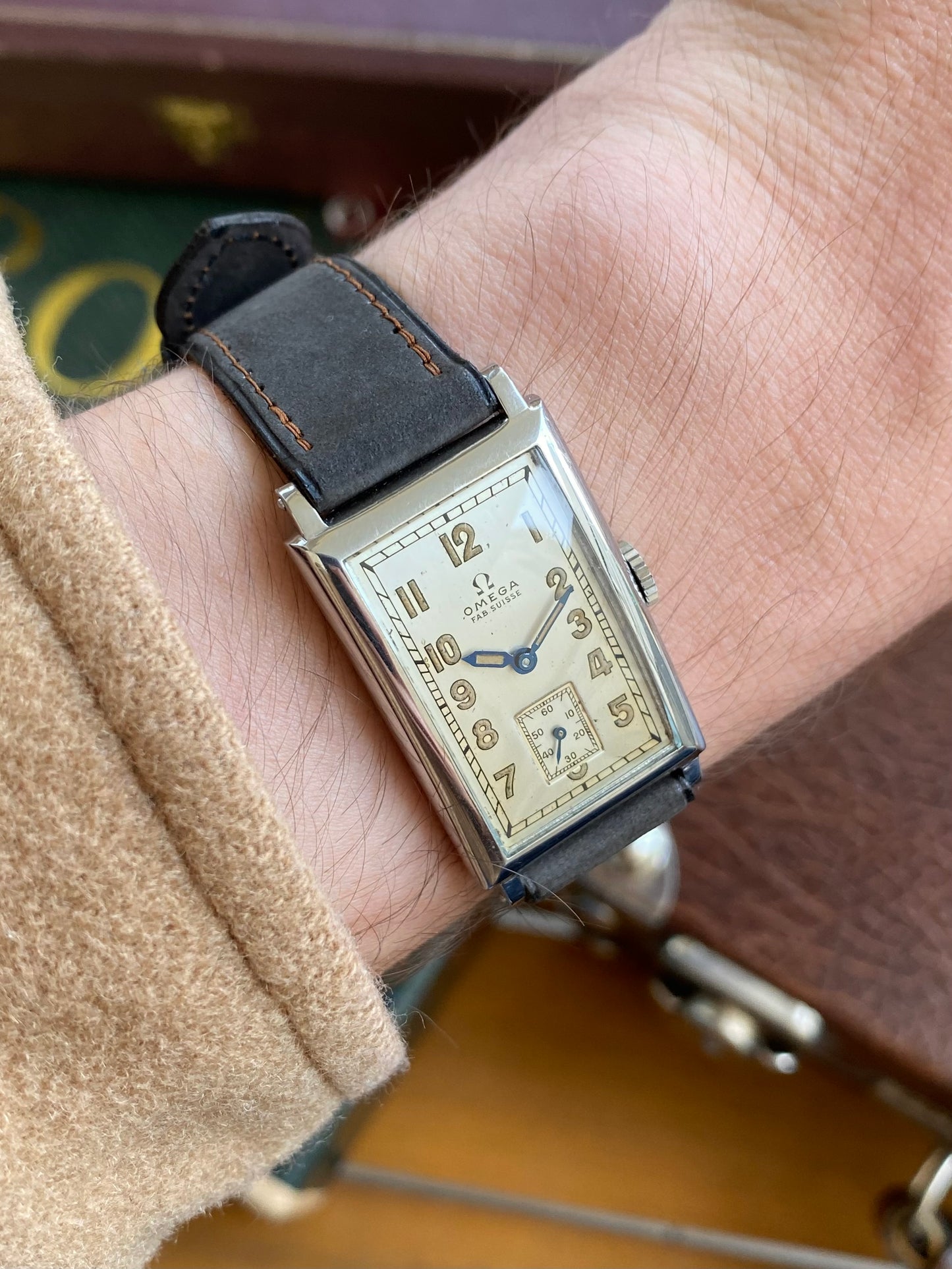 Omega T17 Fab Suisse NOS - New Old Stock Neuve - Montre Vintage Mécanique Rectangle 1936