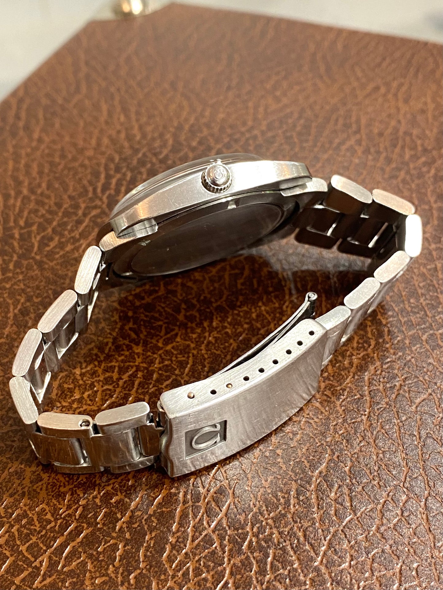 Omega Genève Automatic 166.081 Cal.565 Cadran Noir Racing Montre Vintage Mécanique 1969