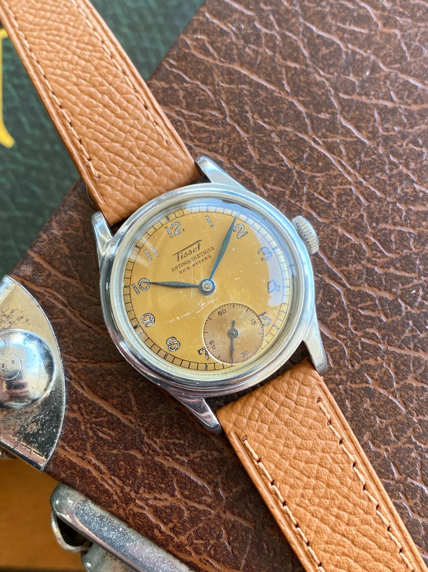 Tissot Fab. Suisse Antimagnetic Cadran Patine Tropical Militaire Montre Vintage Cal.27 - 1940
