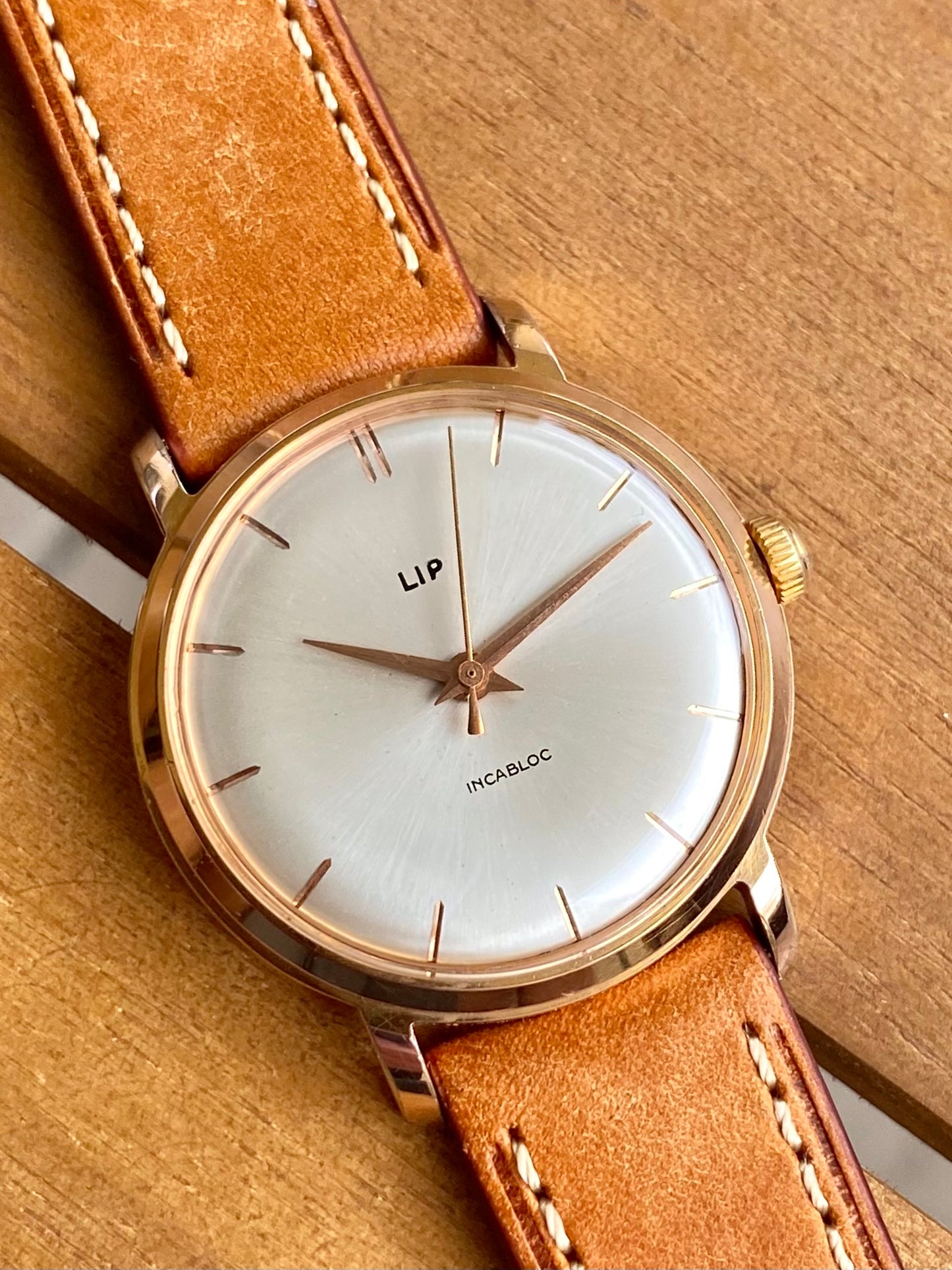 LIP R23 Montre Vintage Française Mécanique Plaqué Or 1960