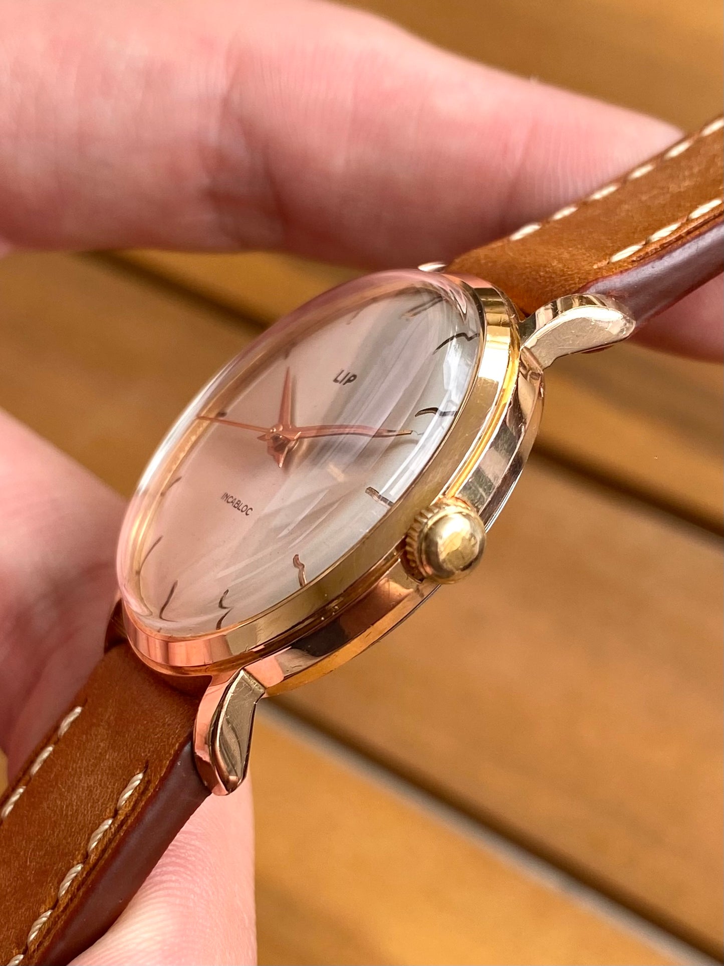 LIP R23 Montre Vintage Française Mécanique Plaqué Or 1960
