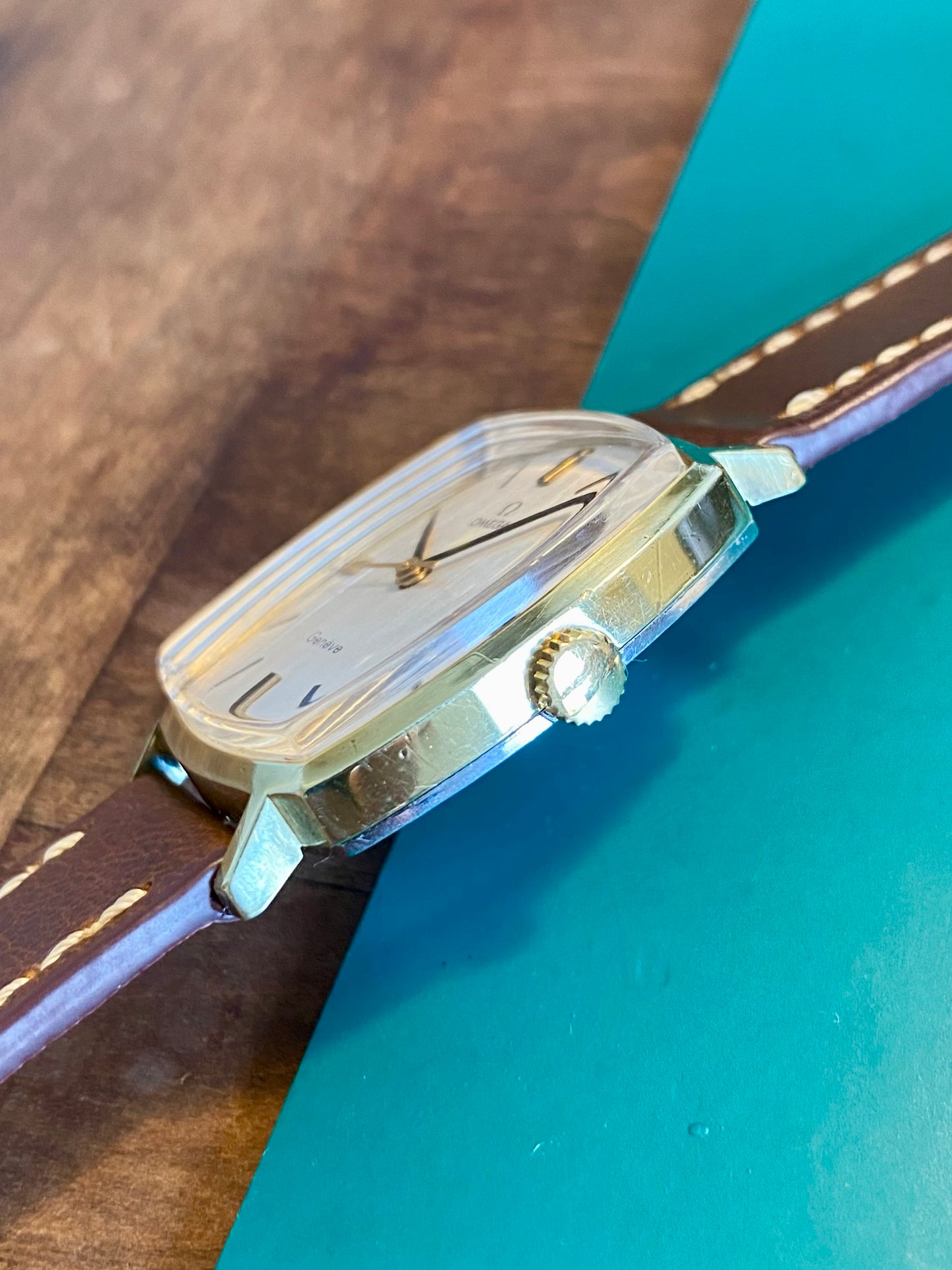 Omega Genève Carré Cal.601 Montre Vintage Mécanique Plaqué Or 1969
