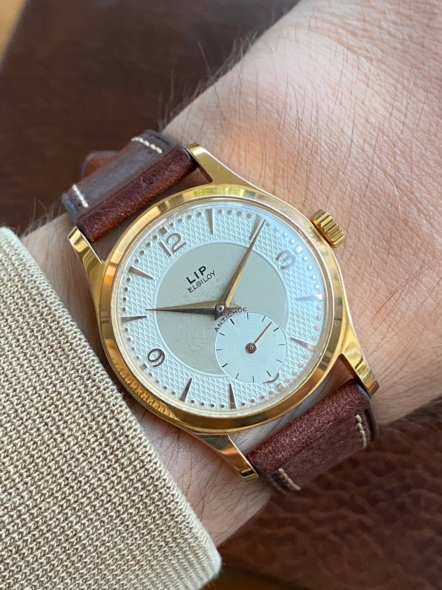 LIP Elgiloy PareChoc Cadran Guilloché "Nid d’Abeille" Plaqué Or Montre Vintage Mécanique France R25 1960