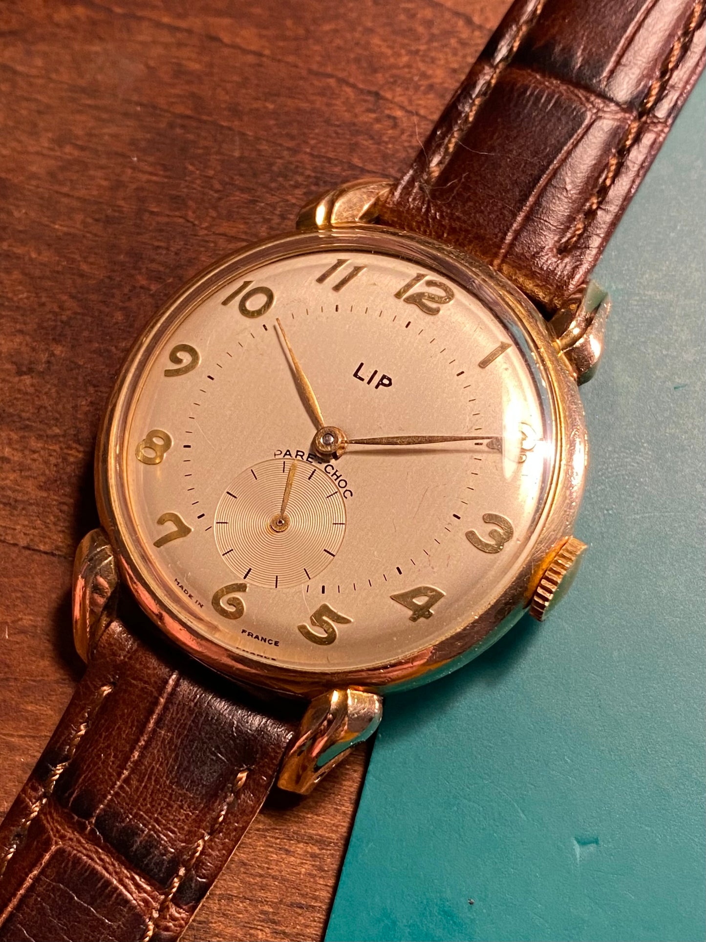 LIP R25 Plaqué Or « Cornes de Vache » Montre Vintage mécanique 1950
