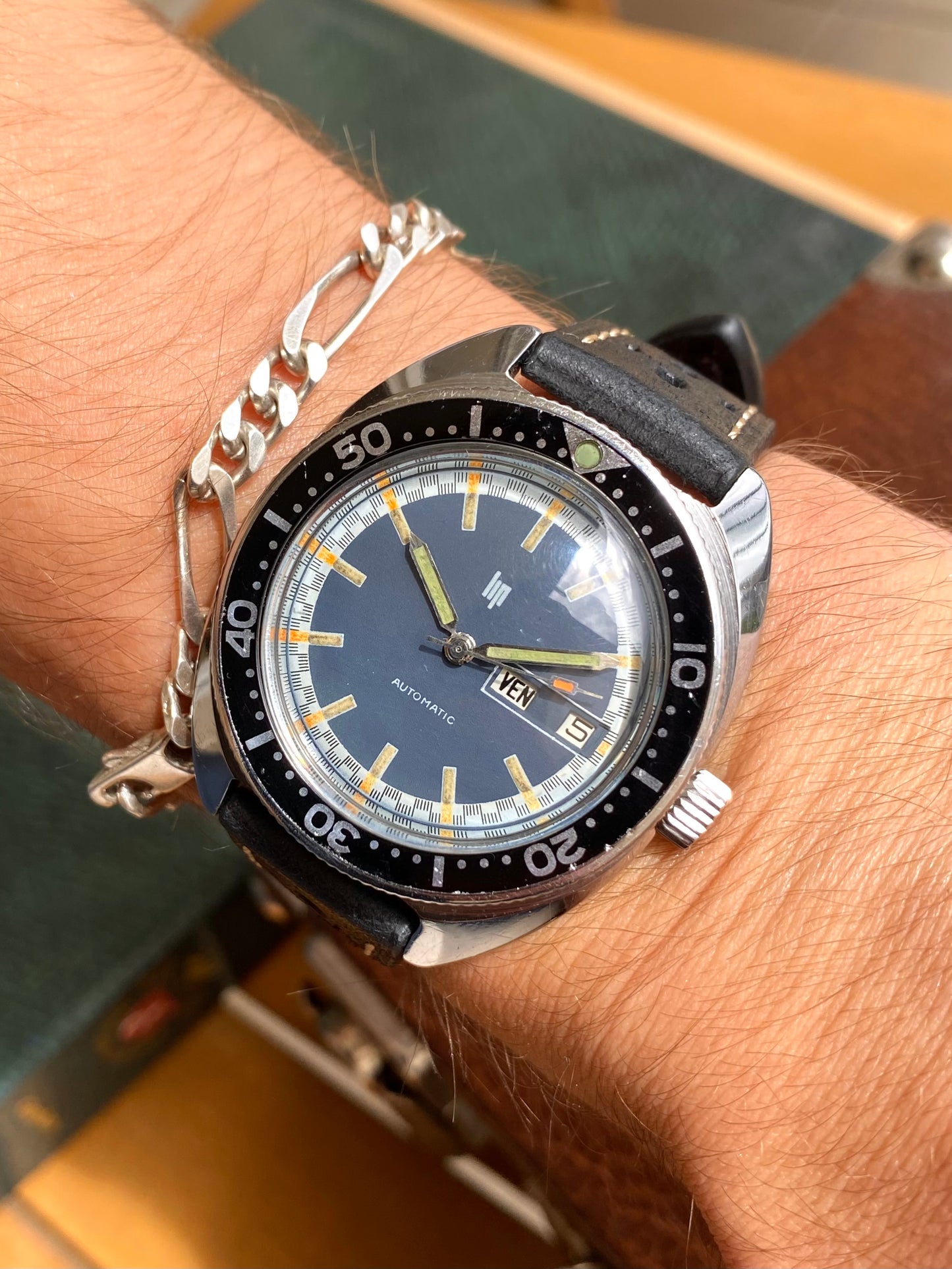 LIP France Automatic Diver Jour-Date - Montre Vintage Mécanique Plongée PUW1463 - 1960