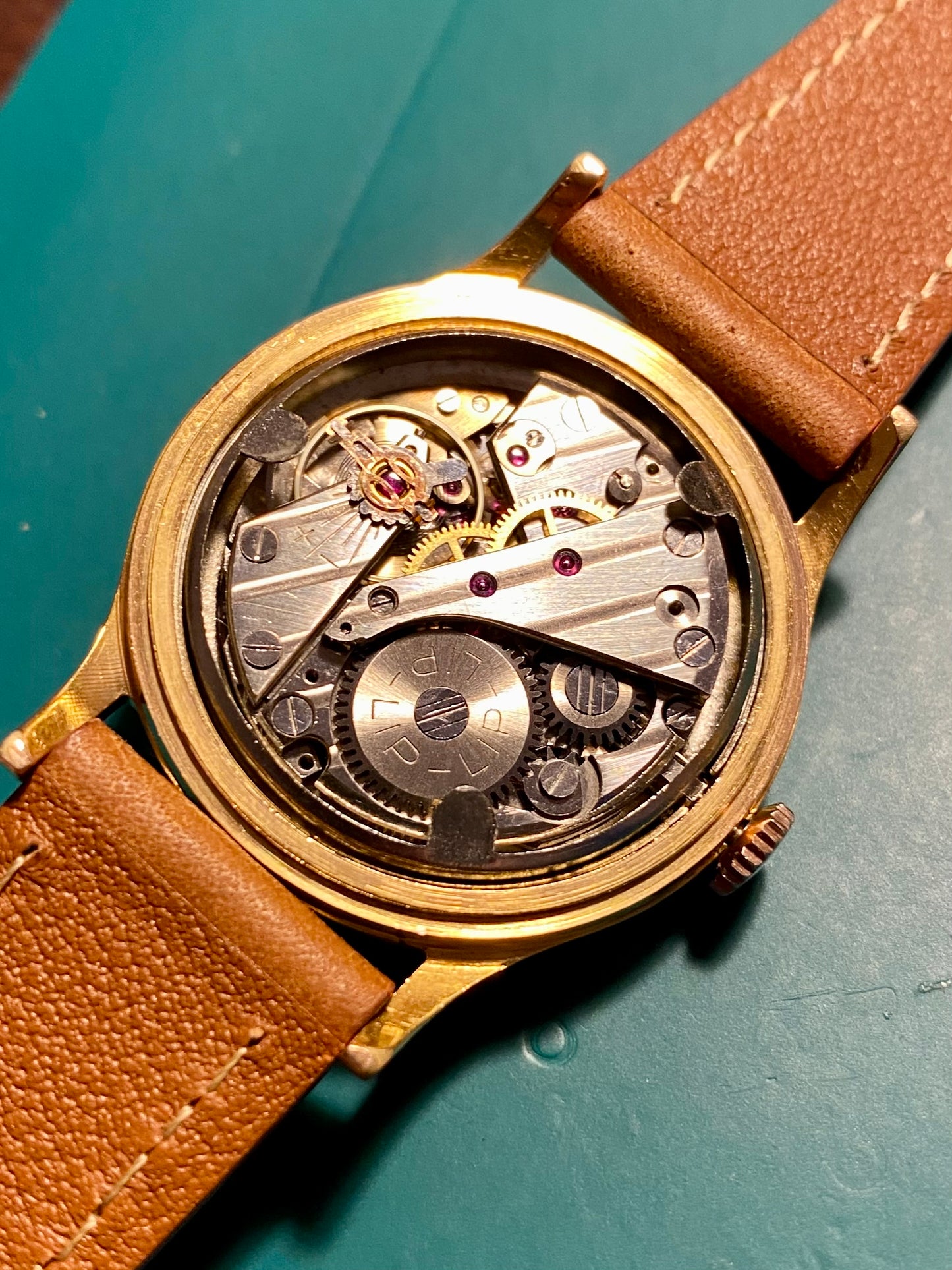 LIP R25 PareChoc Plaqué Or Montre Vintage Mécanique 1950