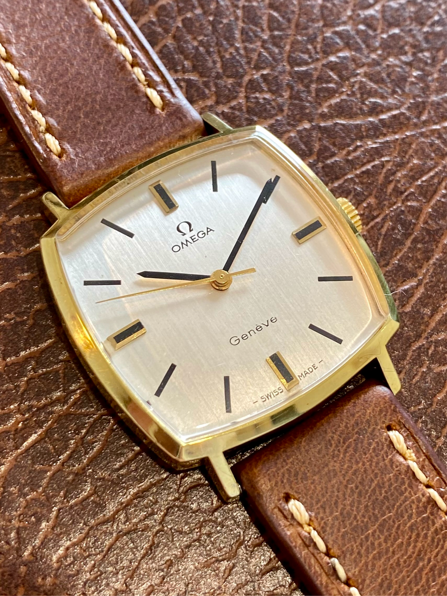 Omega Genève Carré Cal.601 Montre Vintage Mécanique Plaqué Or 1969