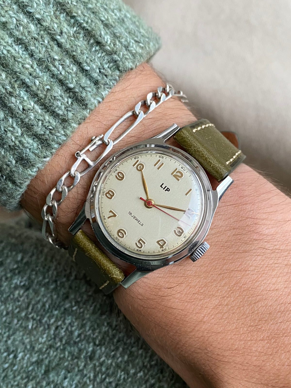LIP France R25 - Montre Vintage Mécanique Acier 1940