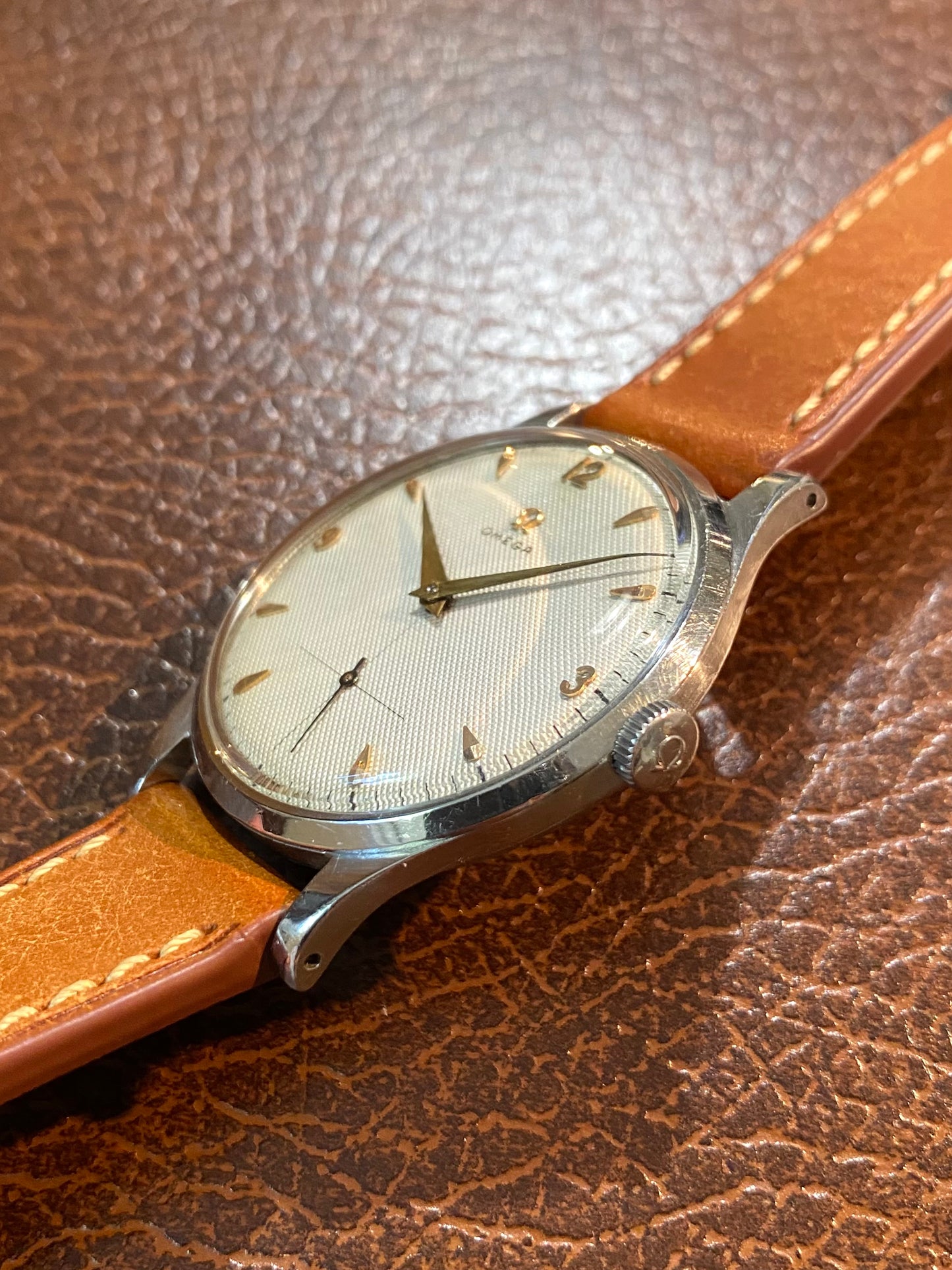 Omega Jumbo 37,8mm Cadran Nid d’Abeille "Honey Comb" Montre Vintage Mécanique Cal.265 Réf.2609-7 - 1951