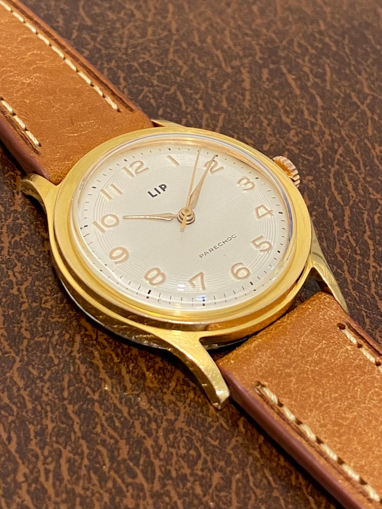 LIP R25 PareChoc Plaqué Or Montre Vintage Mécanique 1950