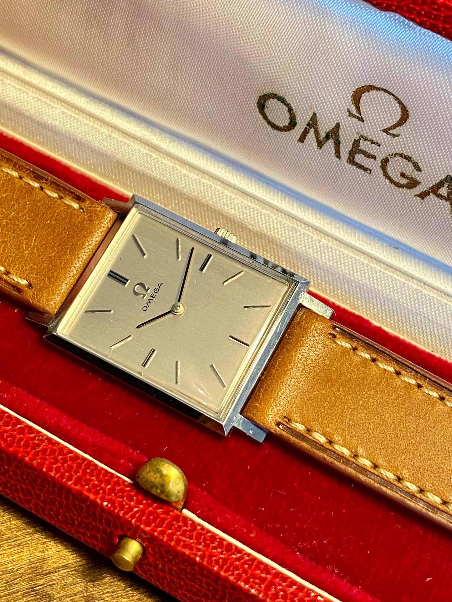 Omega Rectangle 111.057 Montre Vintage 620 Mécanique + Boîte Bracelet & Boucle Omega