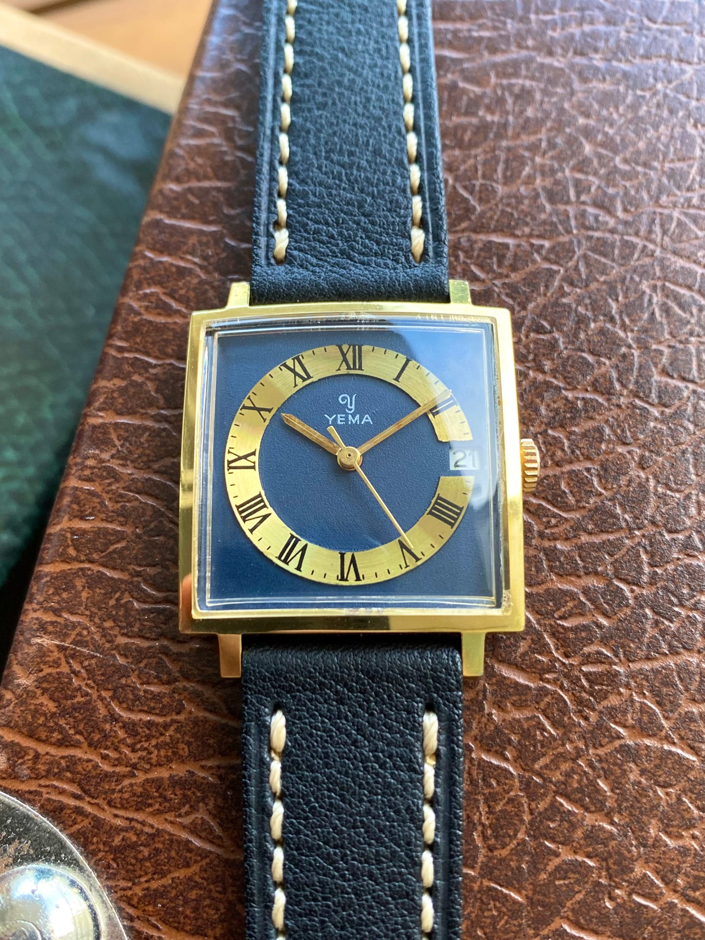 Yema Montre Vintage Mécanique Plaqué Or Cadran Bleu Marine 1960
