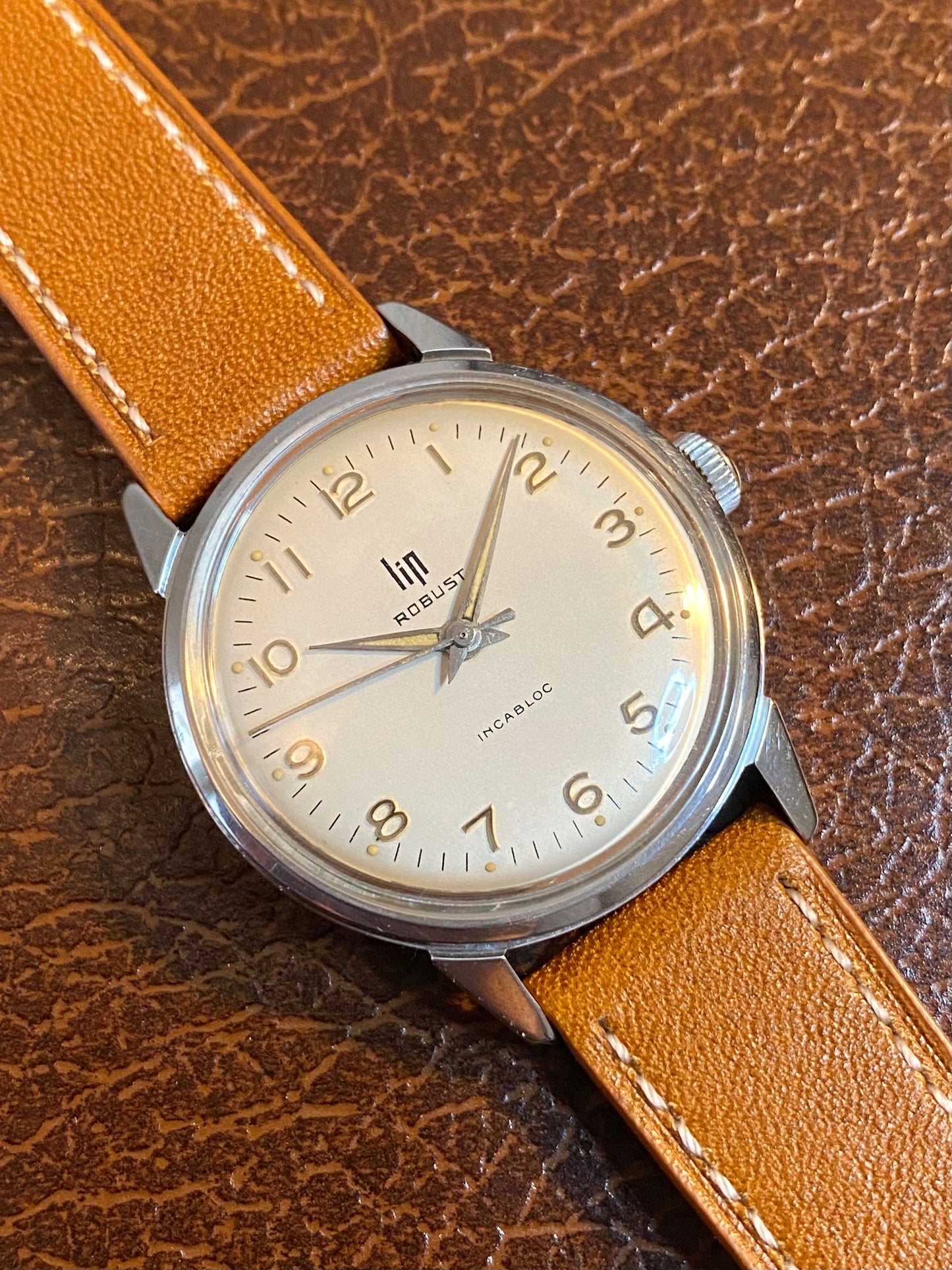 LIP Robust Besançon France - Montre Vintage Mécanique Acier R23 1960