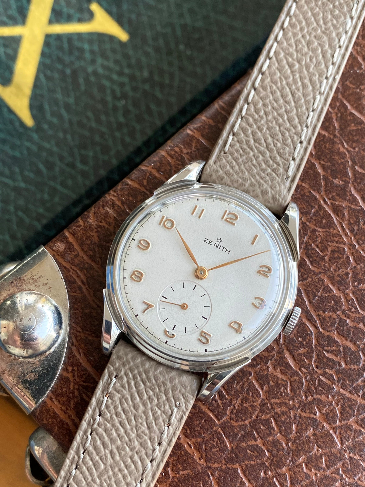 Zenith Cal. 106 Montre Vintage Mécanique Acier 1950
