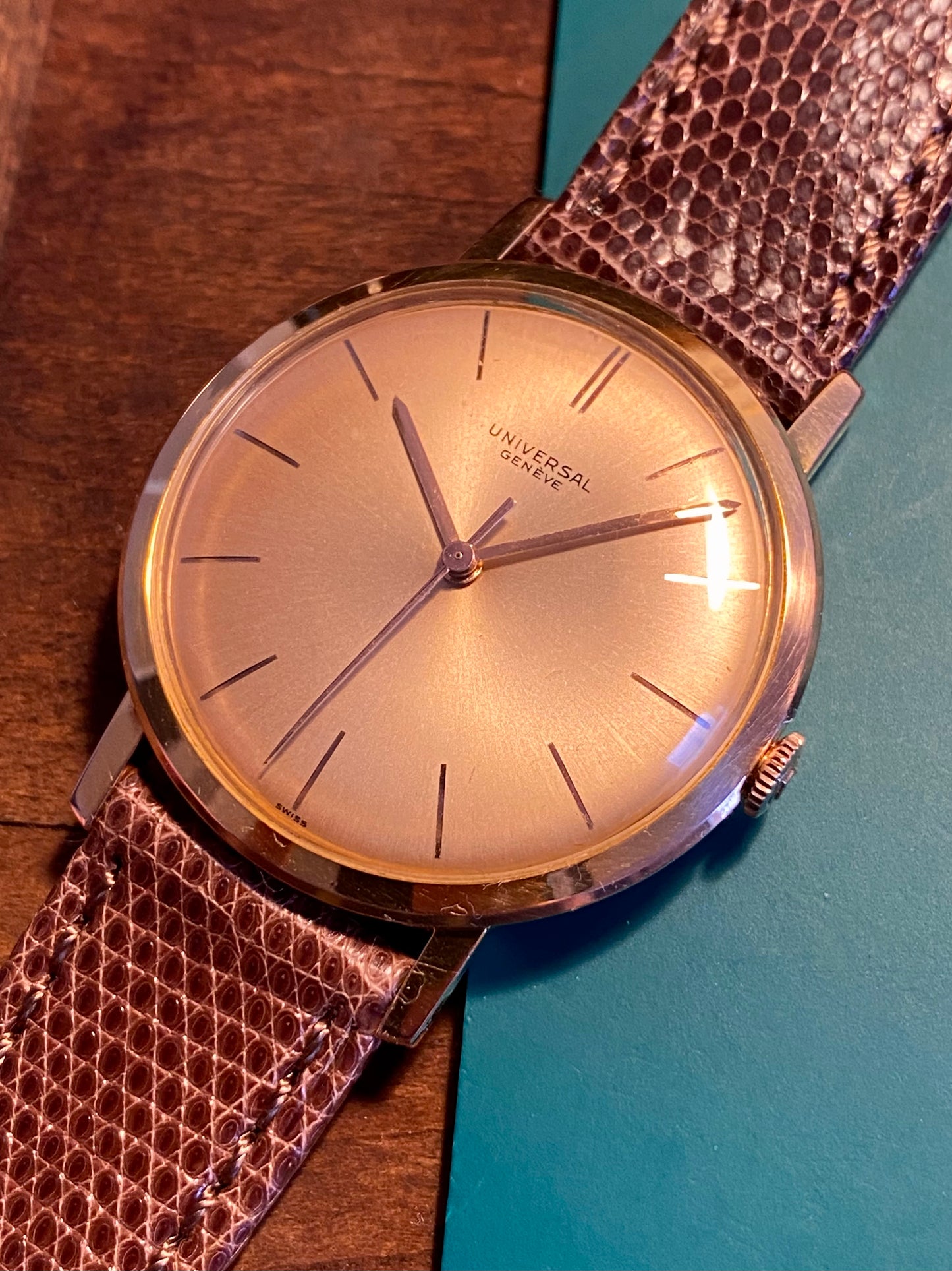 Universal Genève Montre Vintage Mécanique Plaqué Or Cal.1105 1960