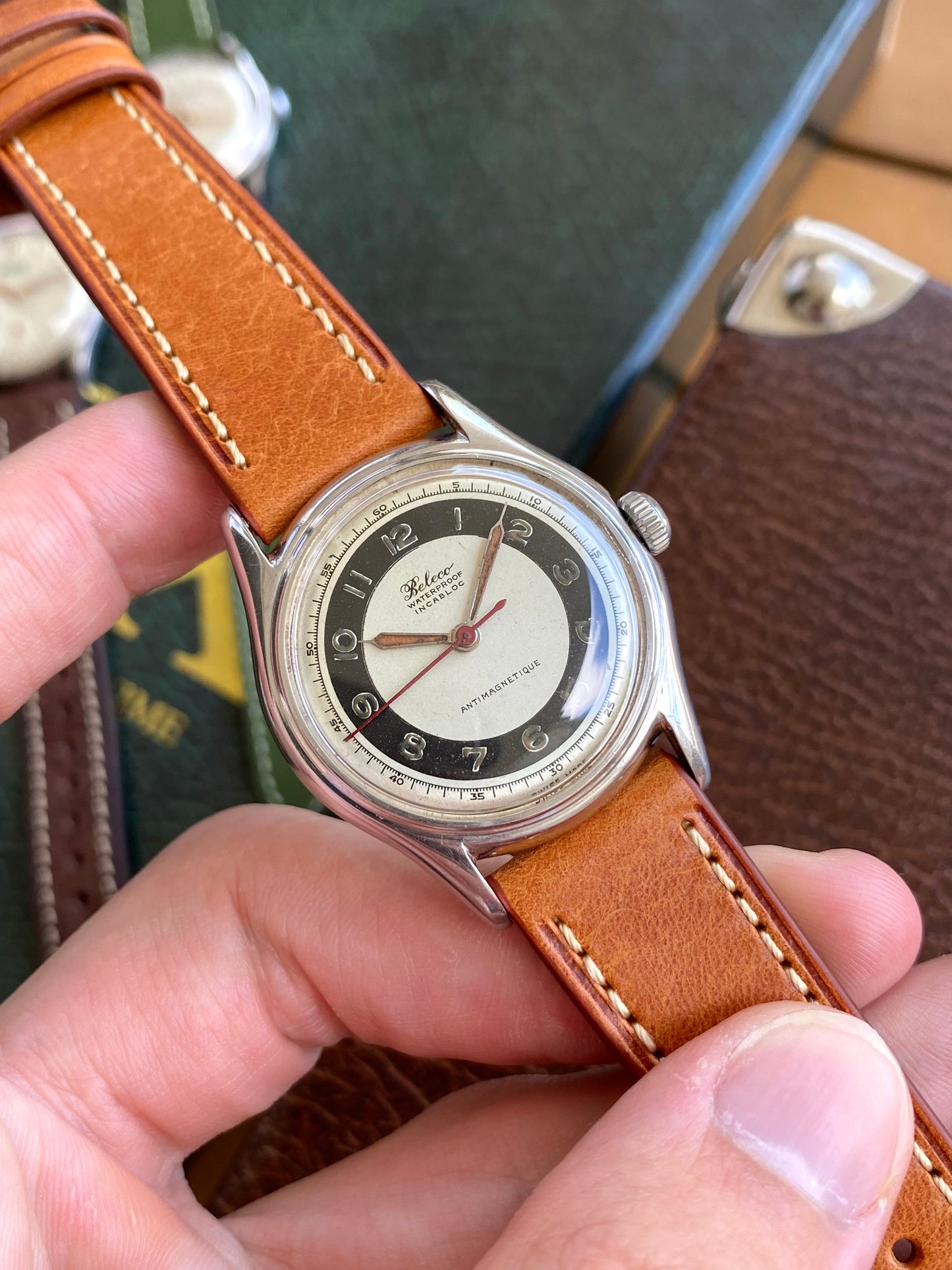 Beleco Montre Vintage Suisse Cadran Tuxedo - Mouvement mécanique 1940