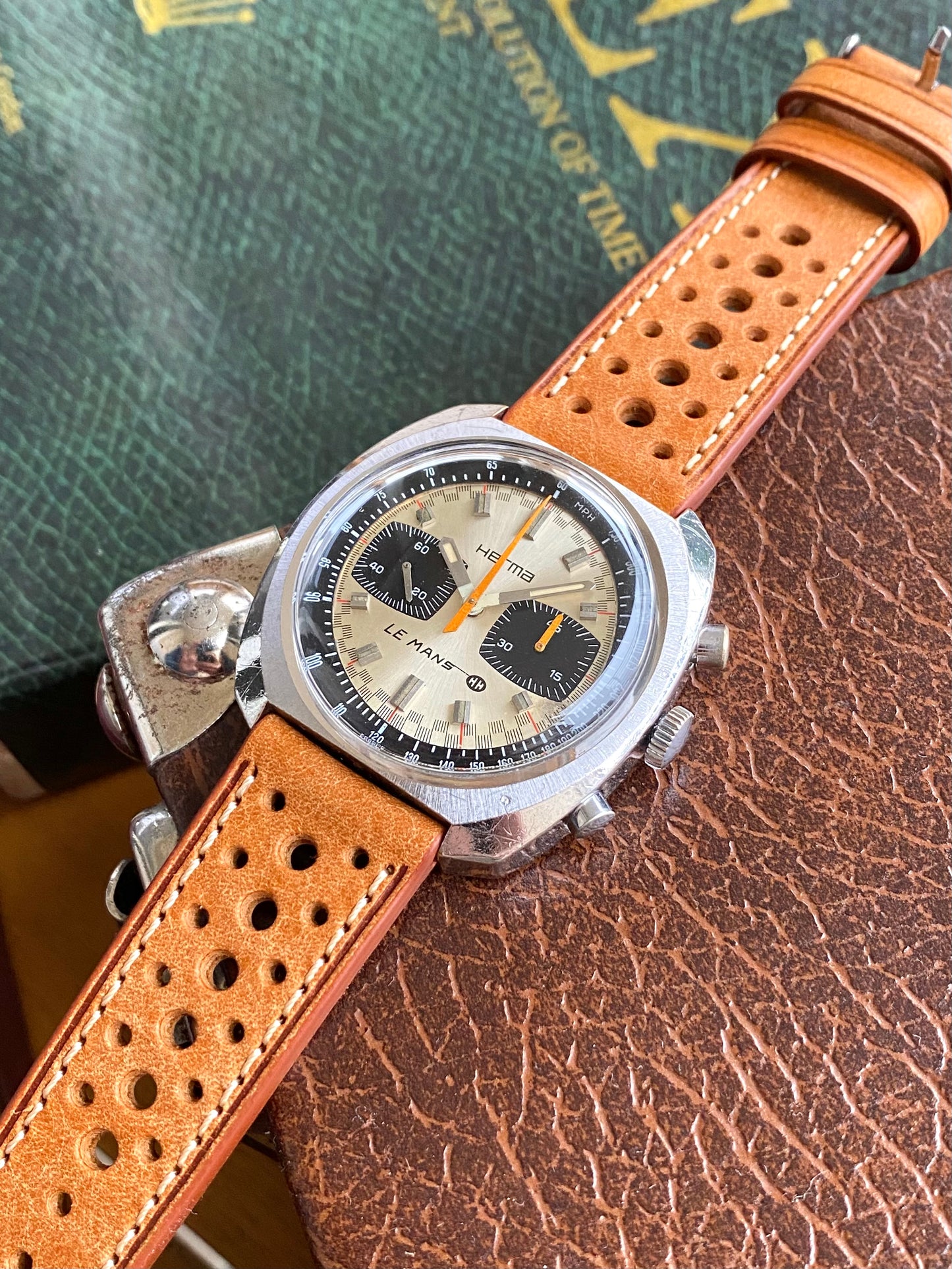 Herma Le Mans - Montre Vintage France 24h Course Automobile Racing Chronographe Valjoux 7733 - 1970